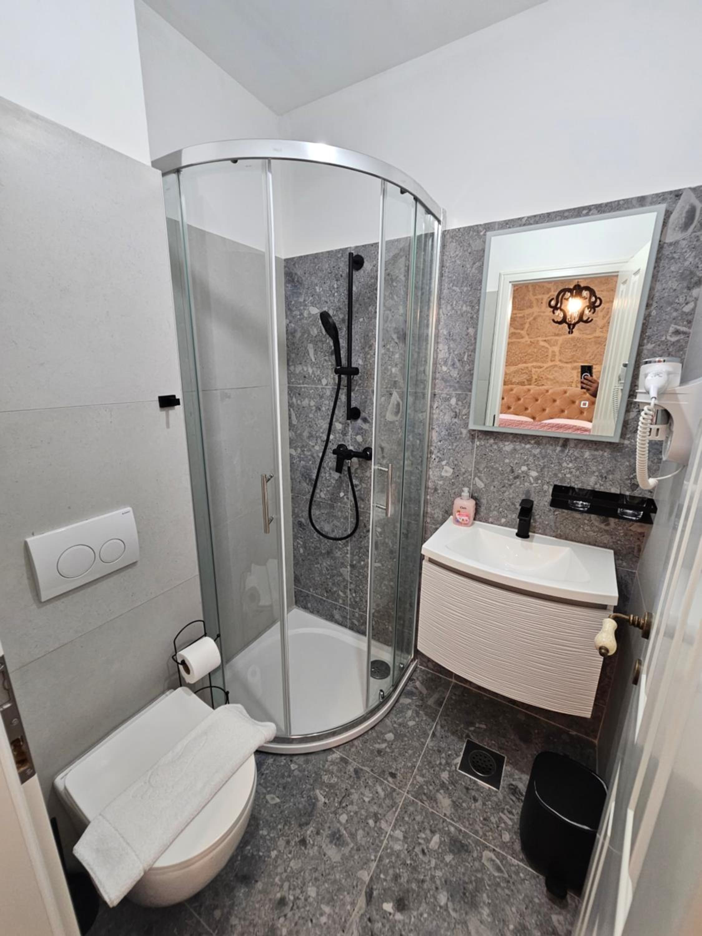 Deluxe Double Room with Balcony and Sea View photo 3