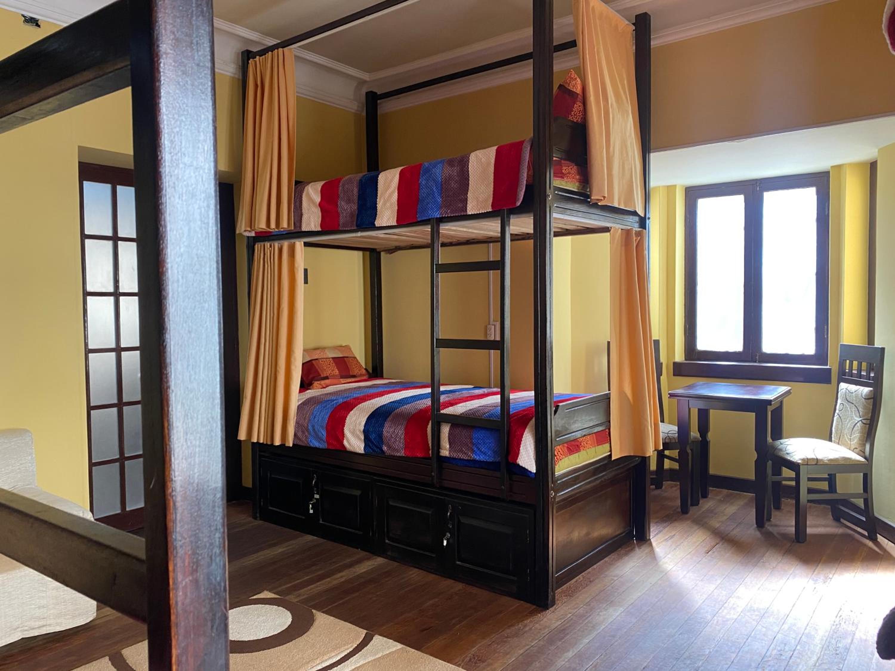 Bed in 8-Bed Mixed Dormitory Room photo 3