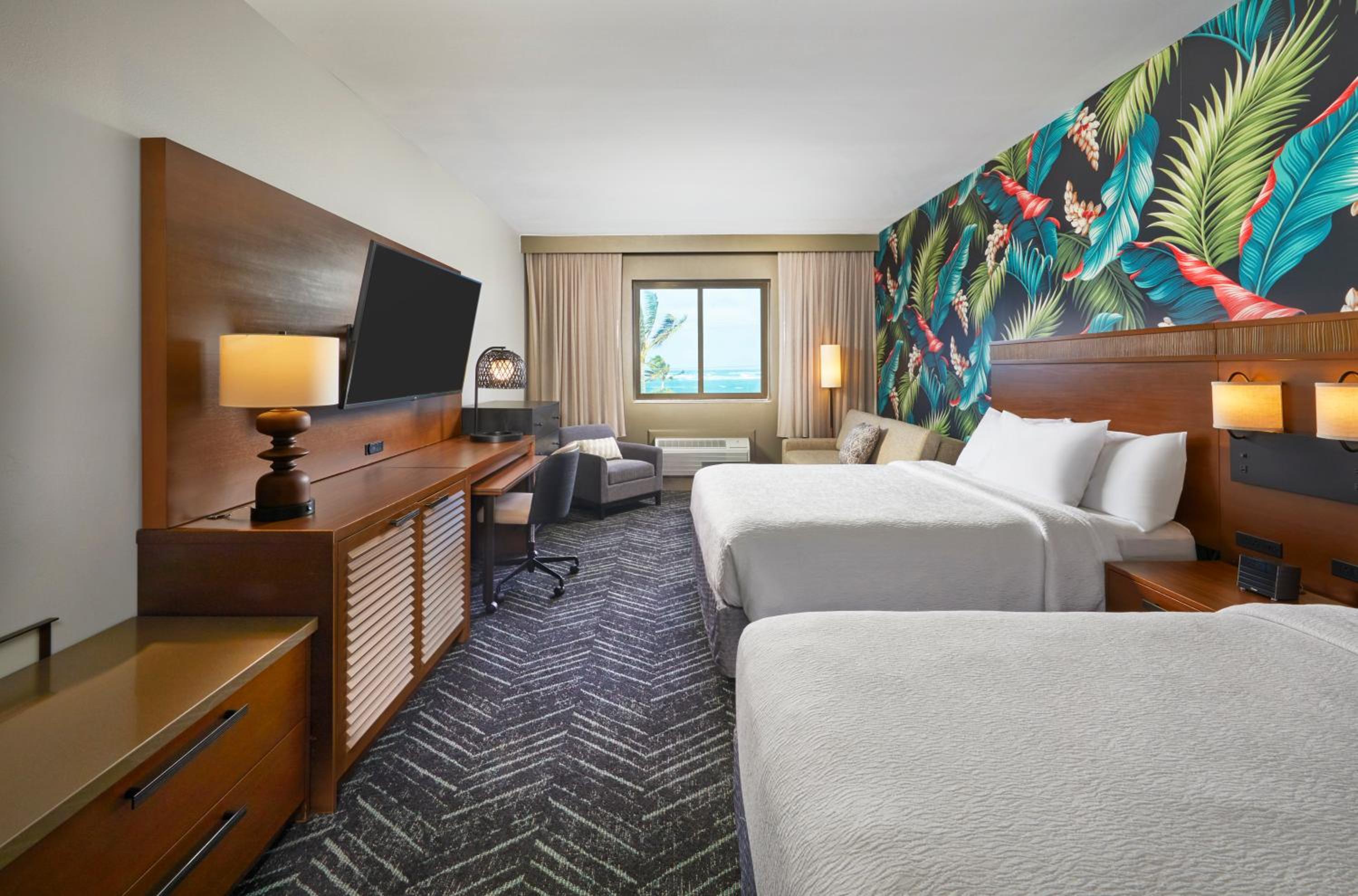 2 Queen Guest Room w/Sofa Bed
