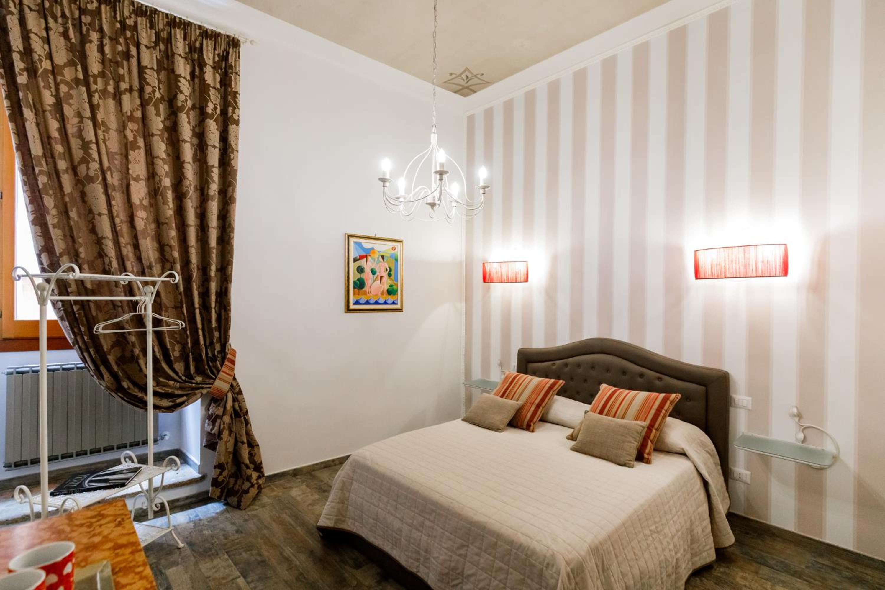 Standard Double Room - Photo 6