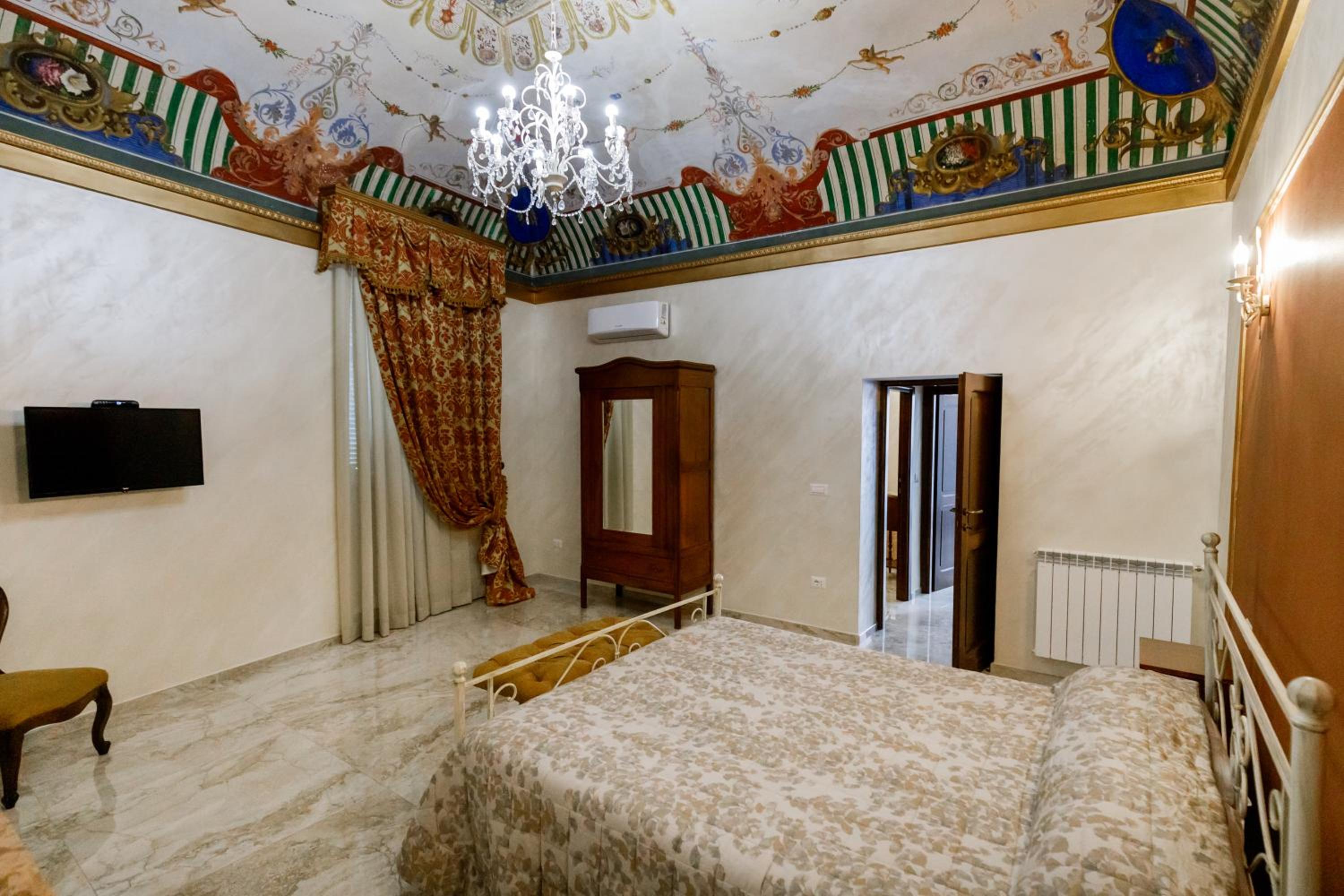 Two-Bedroom Suite - Photo 21