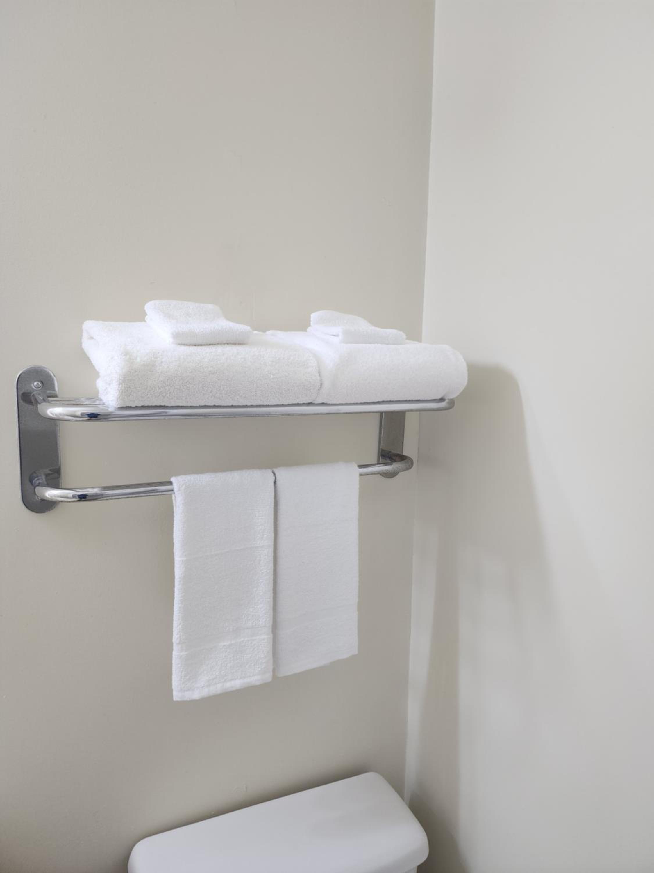 Double Room with Two Double Beds - Non-Smoking - Photo 4