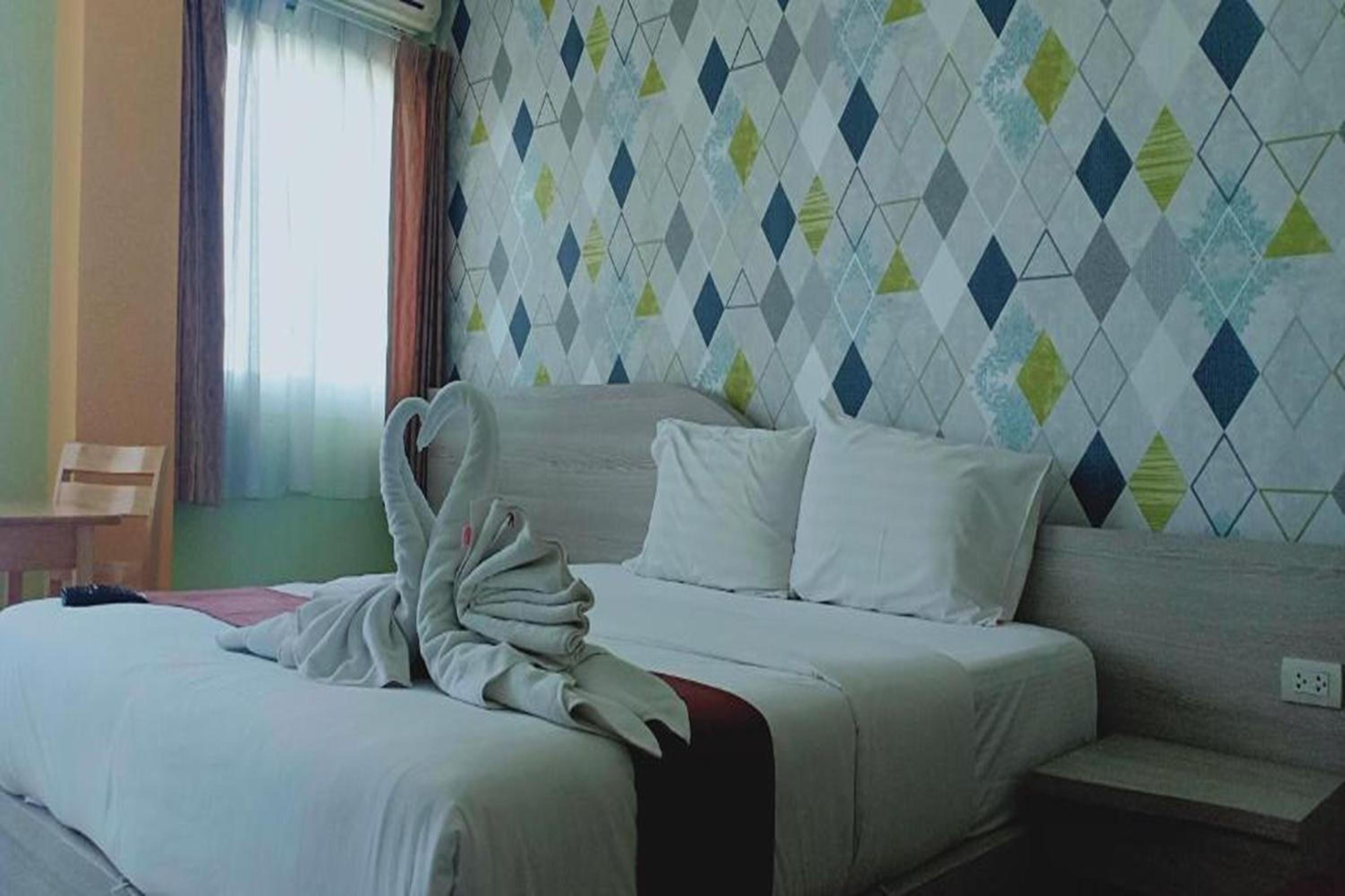Deluxe Double Room with Balcony - Photo 14