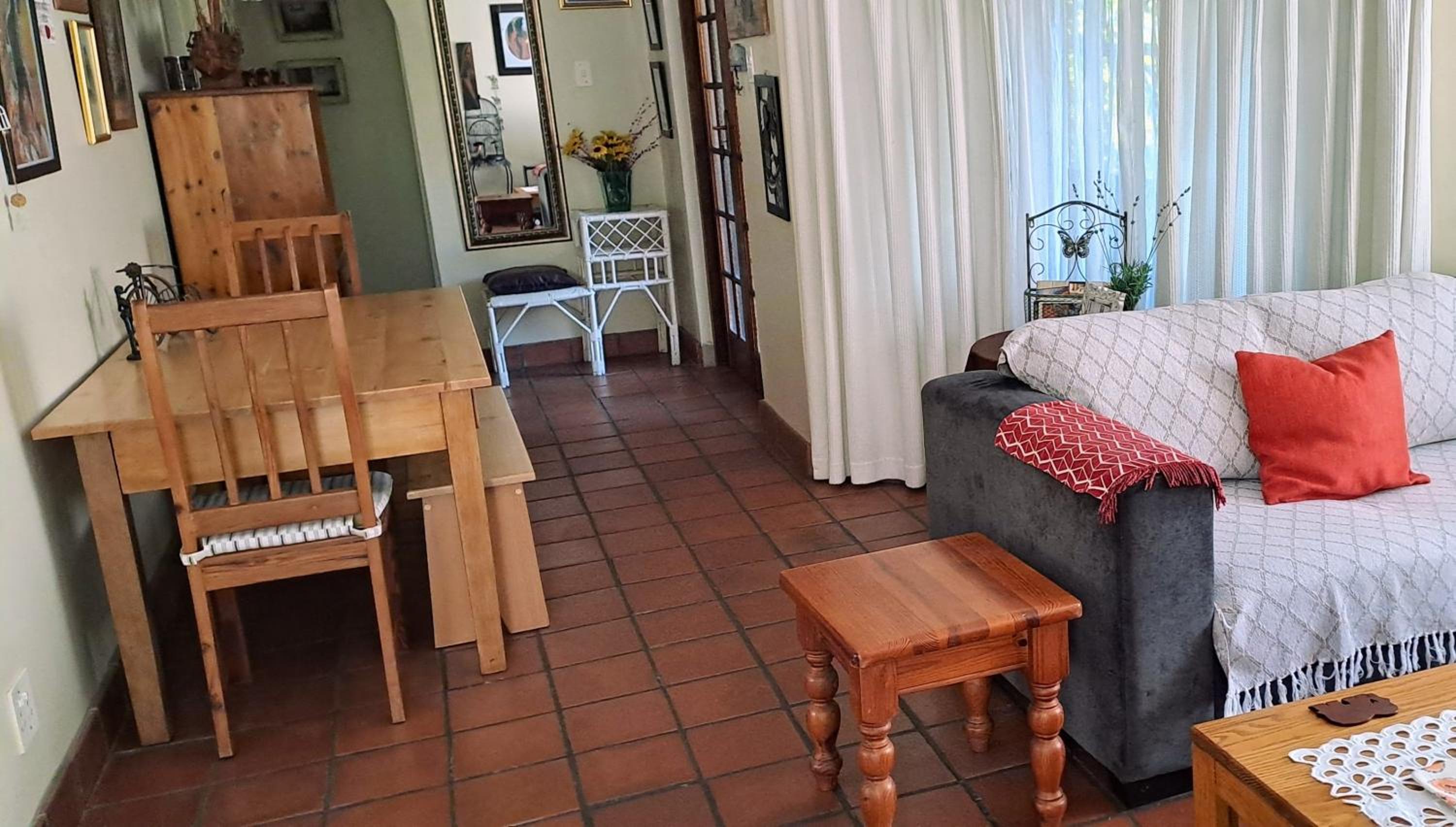 Two-Bedroom Apartment - Photo 9