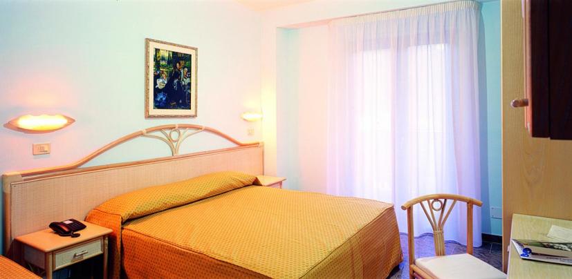 Double or Twin Room with Balcony photo 2