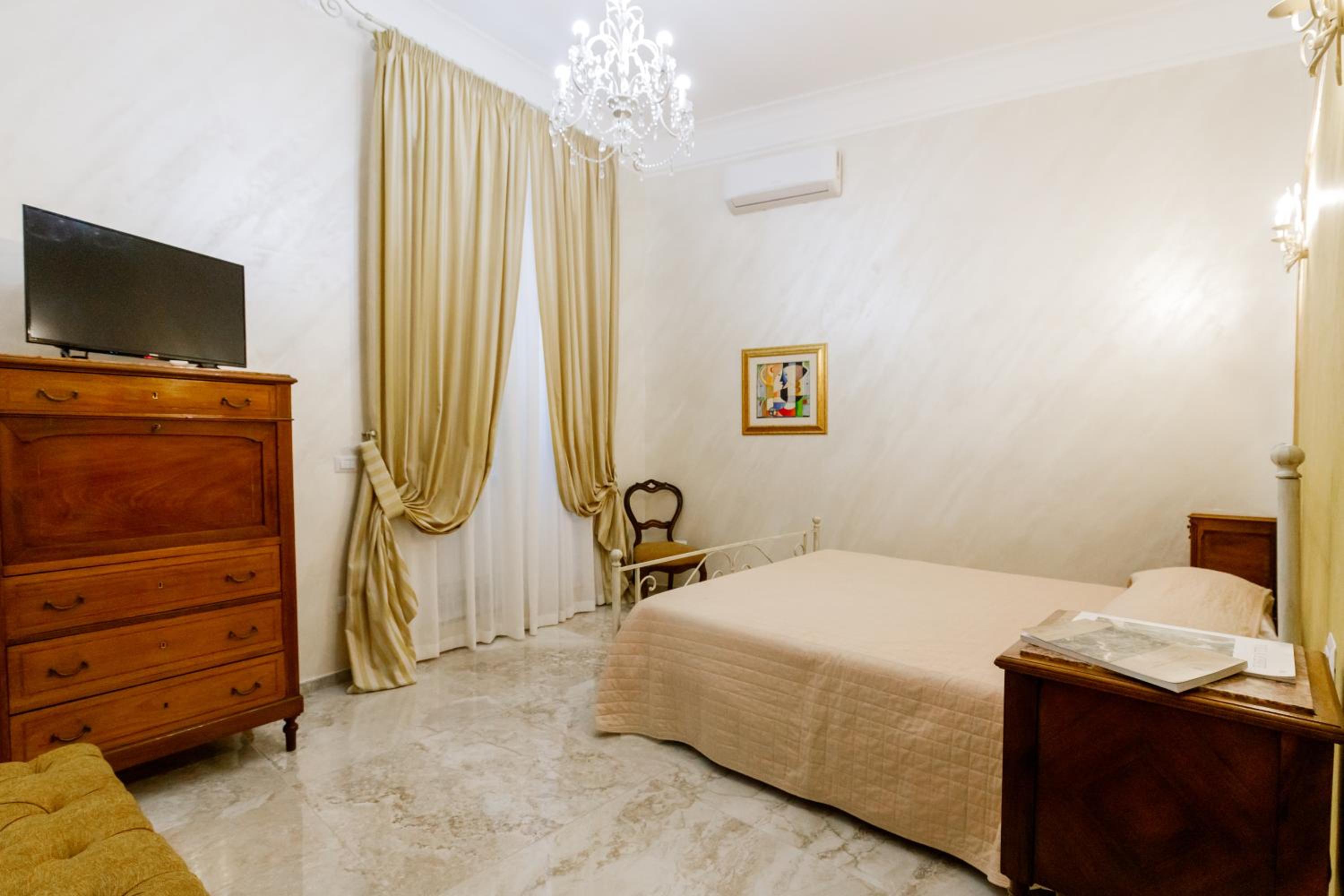 Two-Bedroom Suite - Photo 12