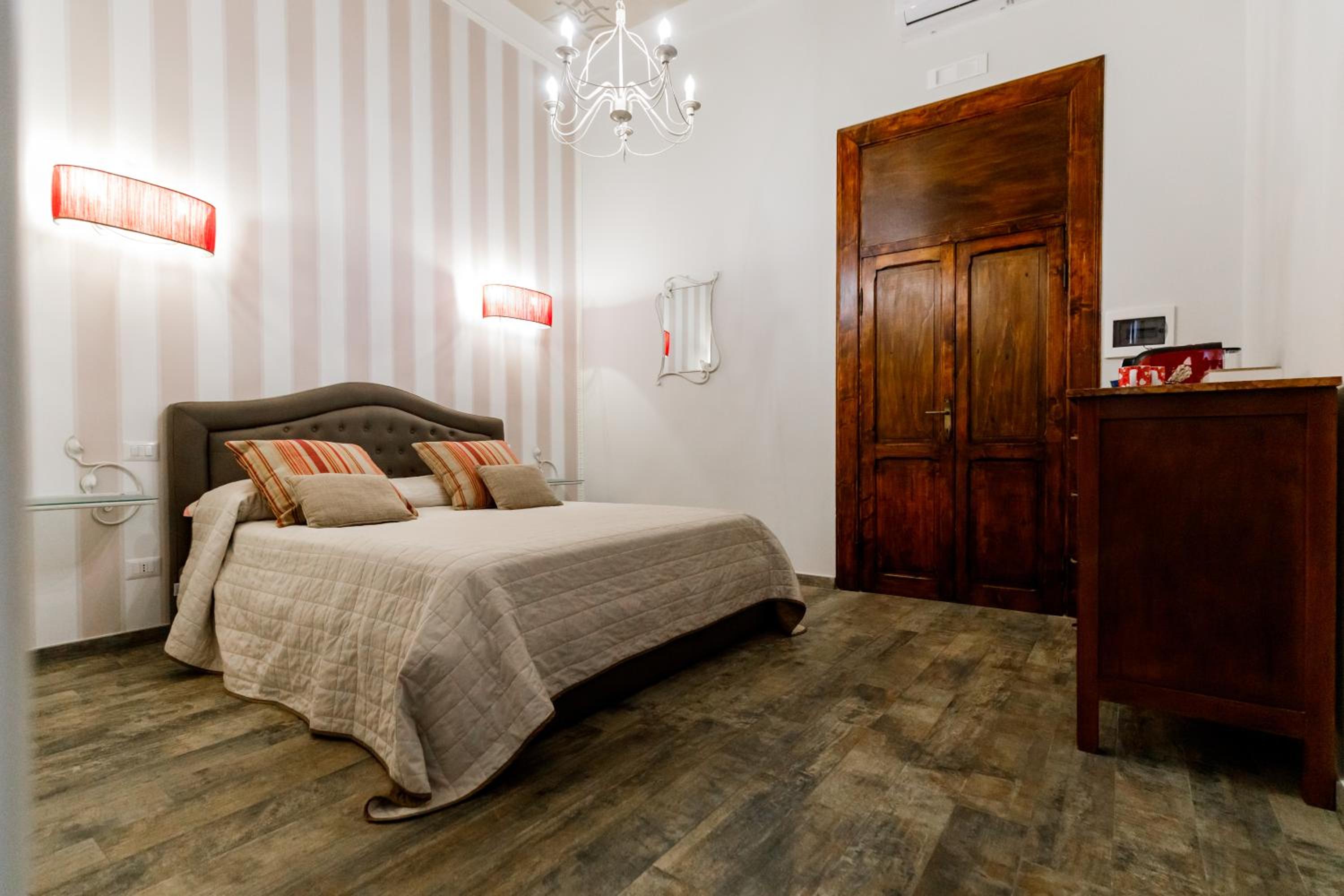 Standard Double Room - Photo 1