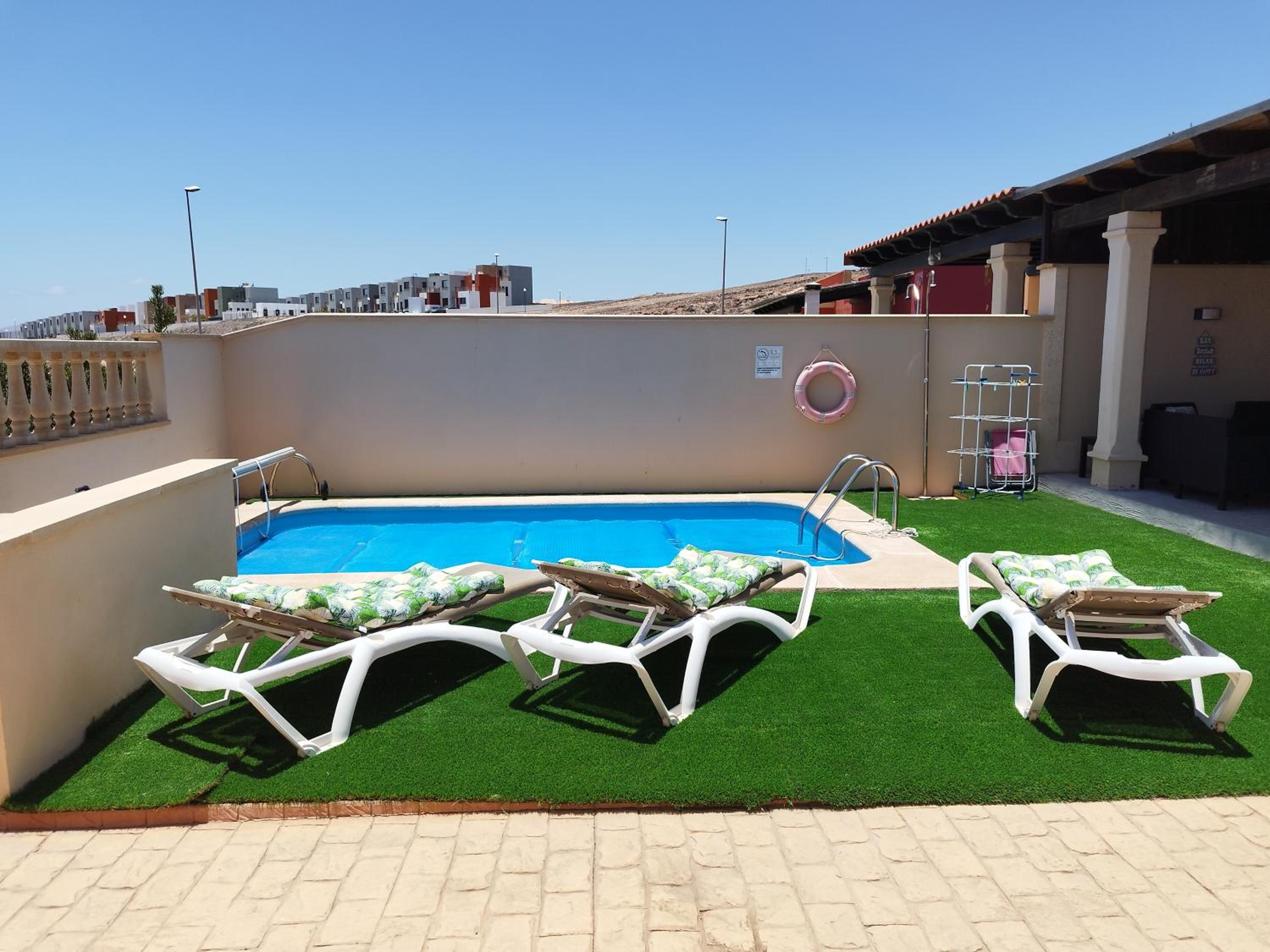 Villa photo 2