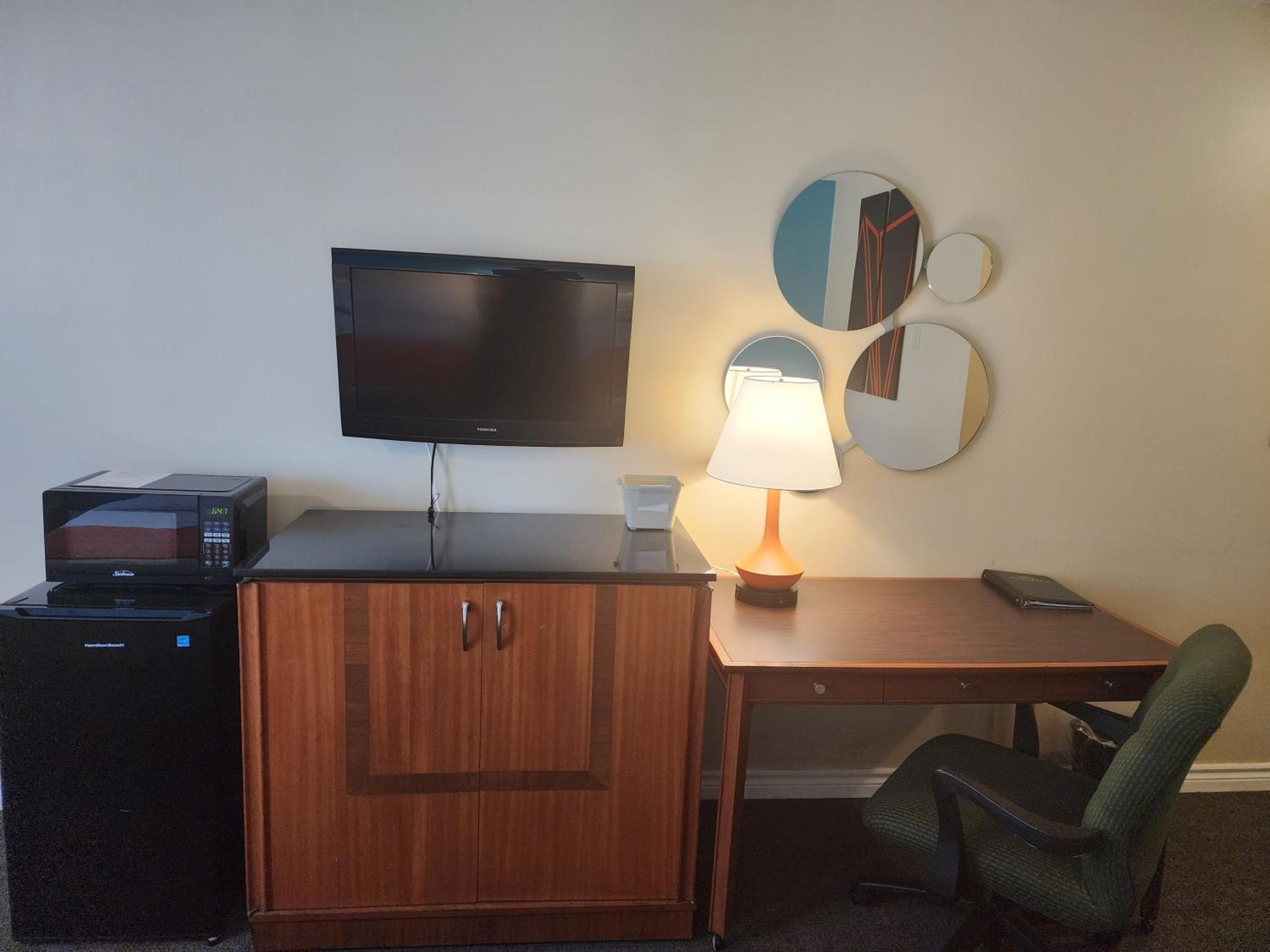 Double Room with Two Double Beds - Non-Smoking - Photo 7