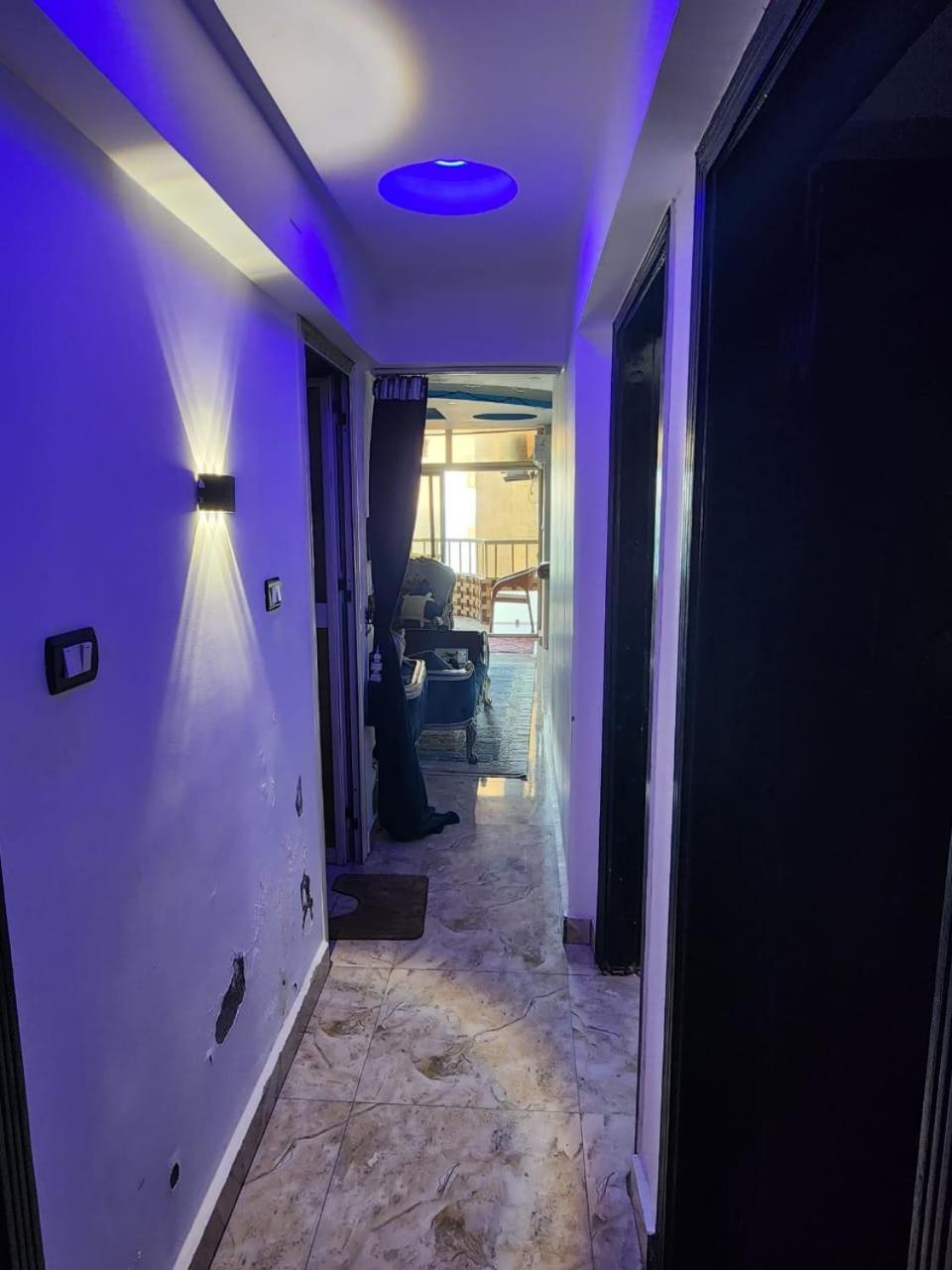 Three-Bedroom Apartment with Sea View - Photo 14