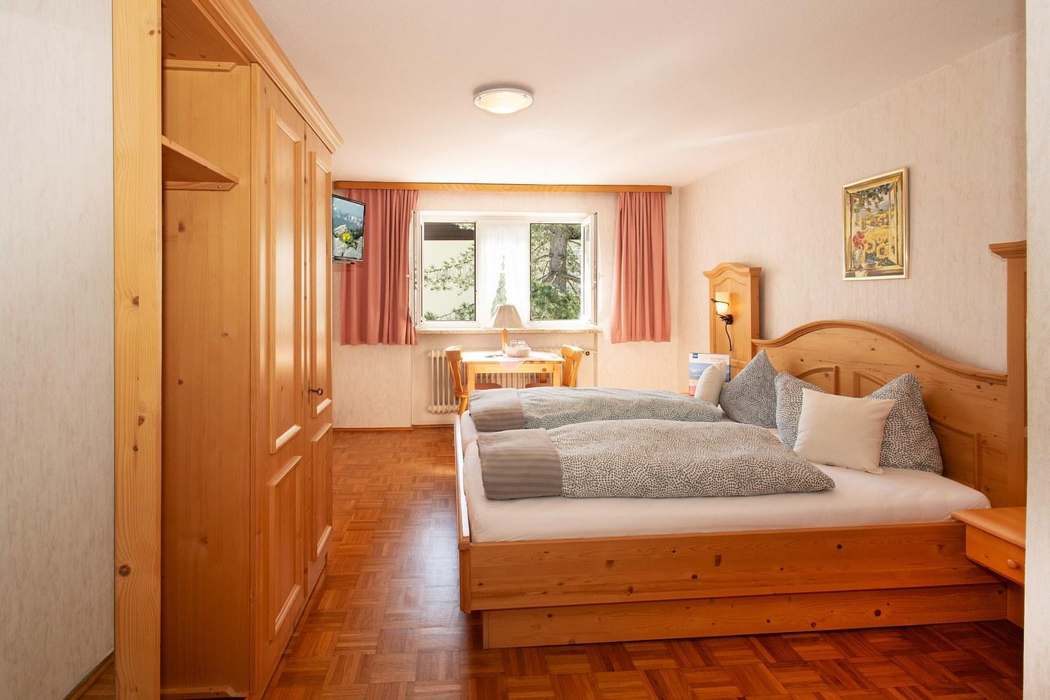 Deluxe Double Room with Shower