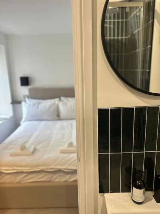 One-Bedroom House photo 2