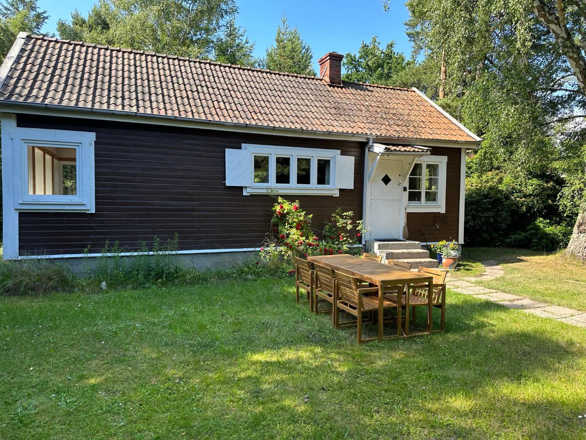 Two-Bedroom House photo 2