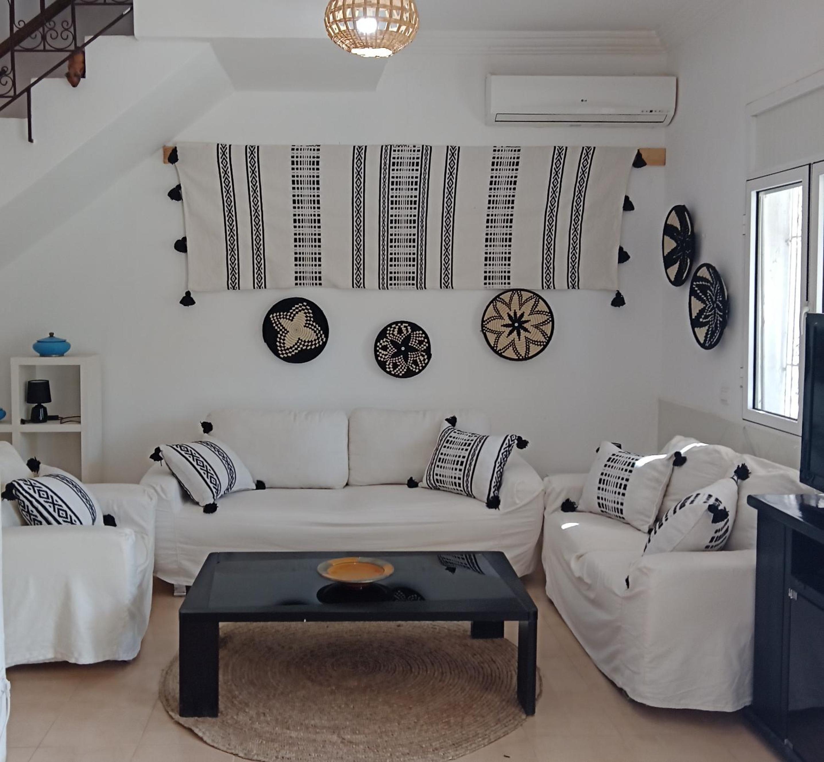 Four-Bedroom House photo 1