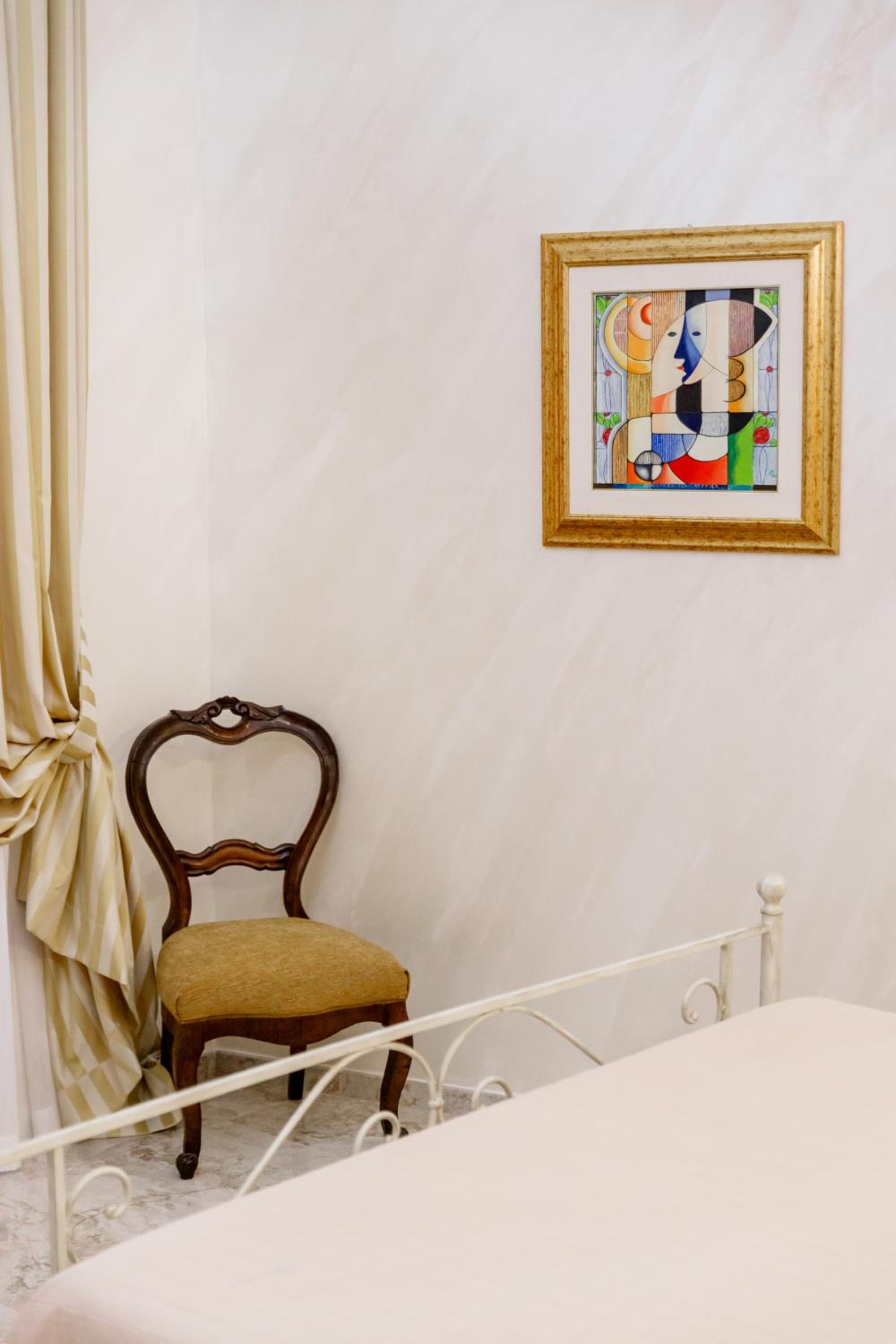 Two-Bedroom Suite - Photo 6
