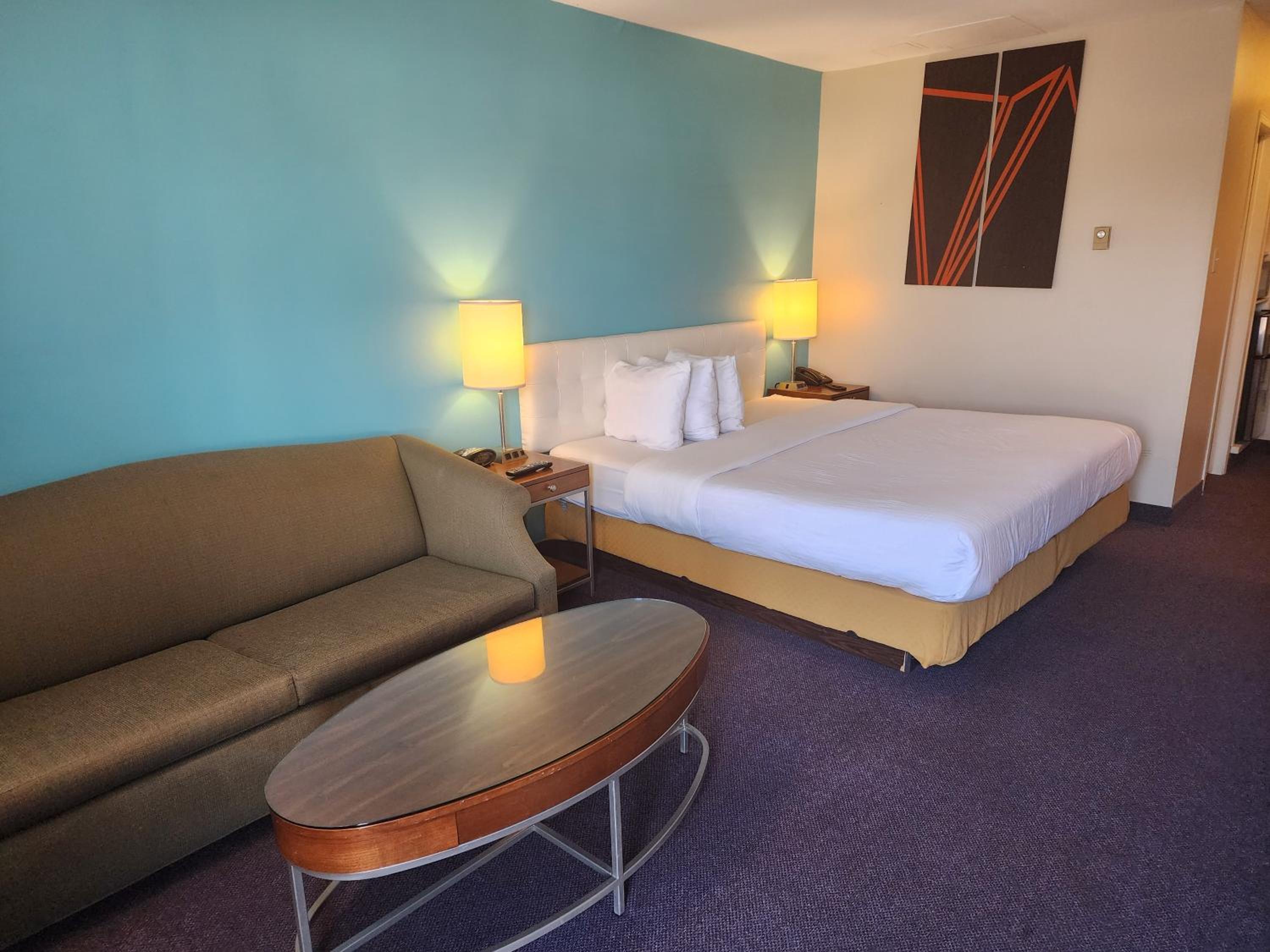 Executive King Room - Non-Smoking - Photo 3