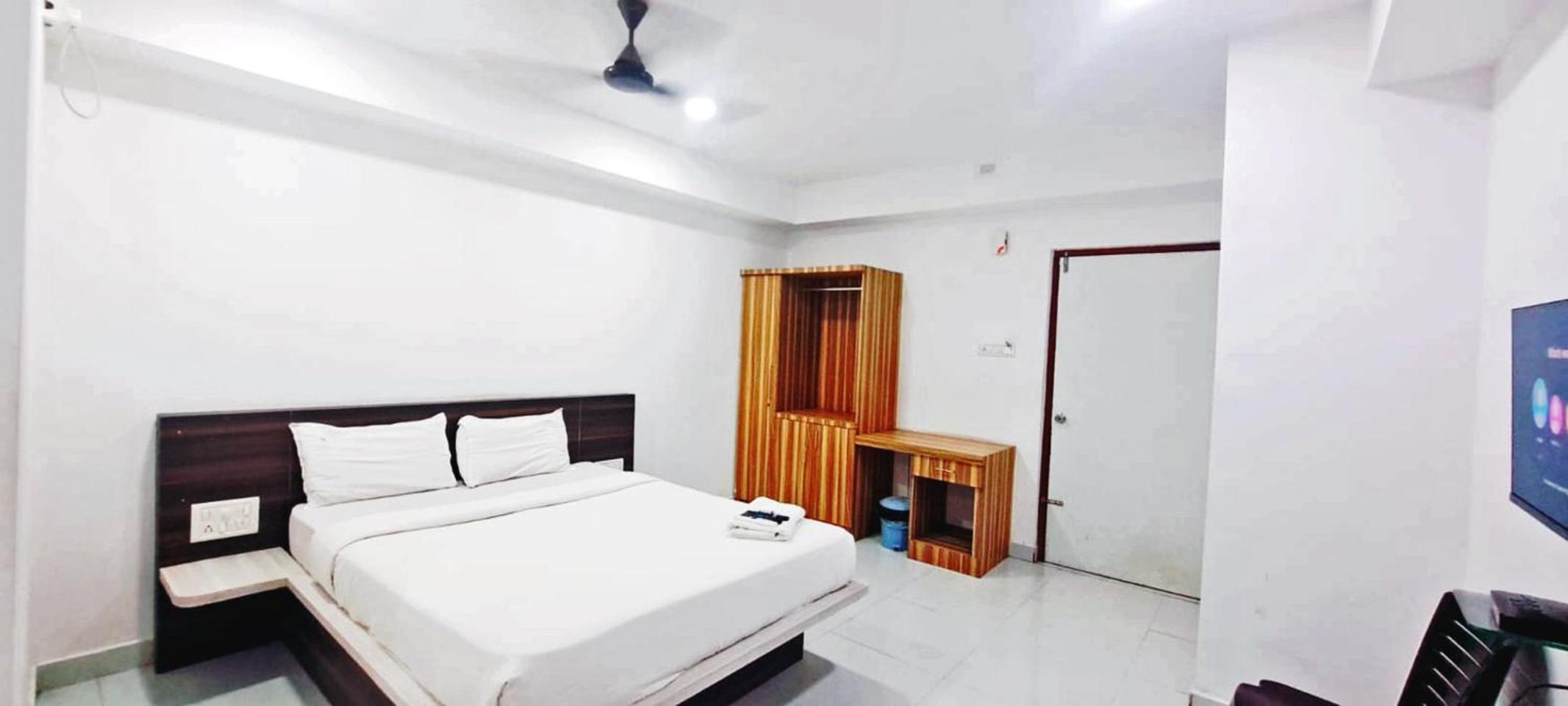 Deluxe Double Room - Photo 1