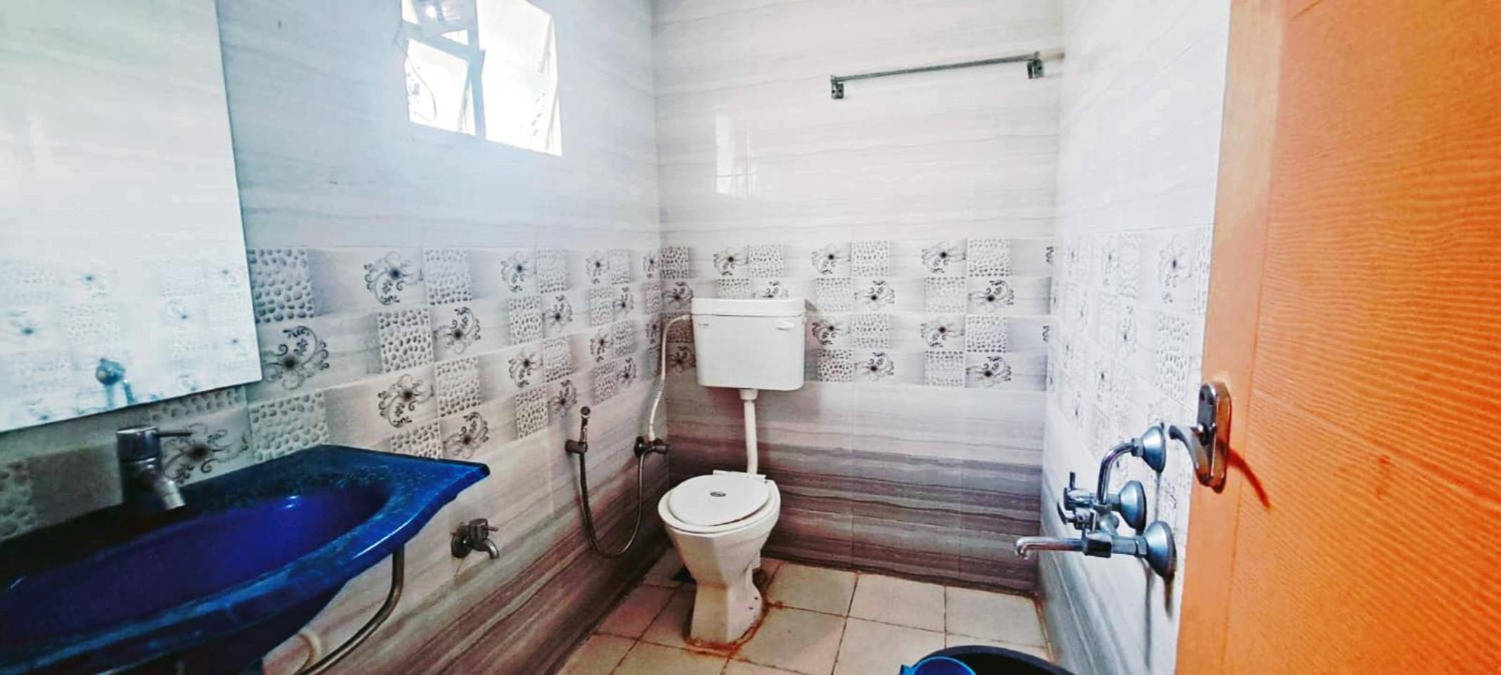 Standard Double Room with Fan - Photo 7