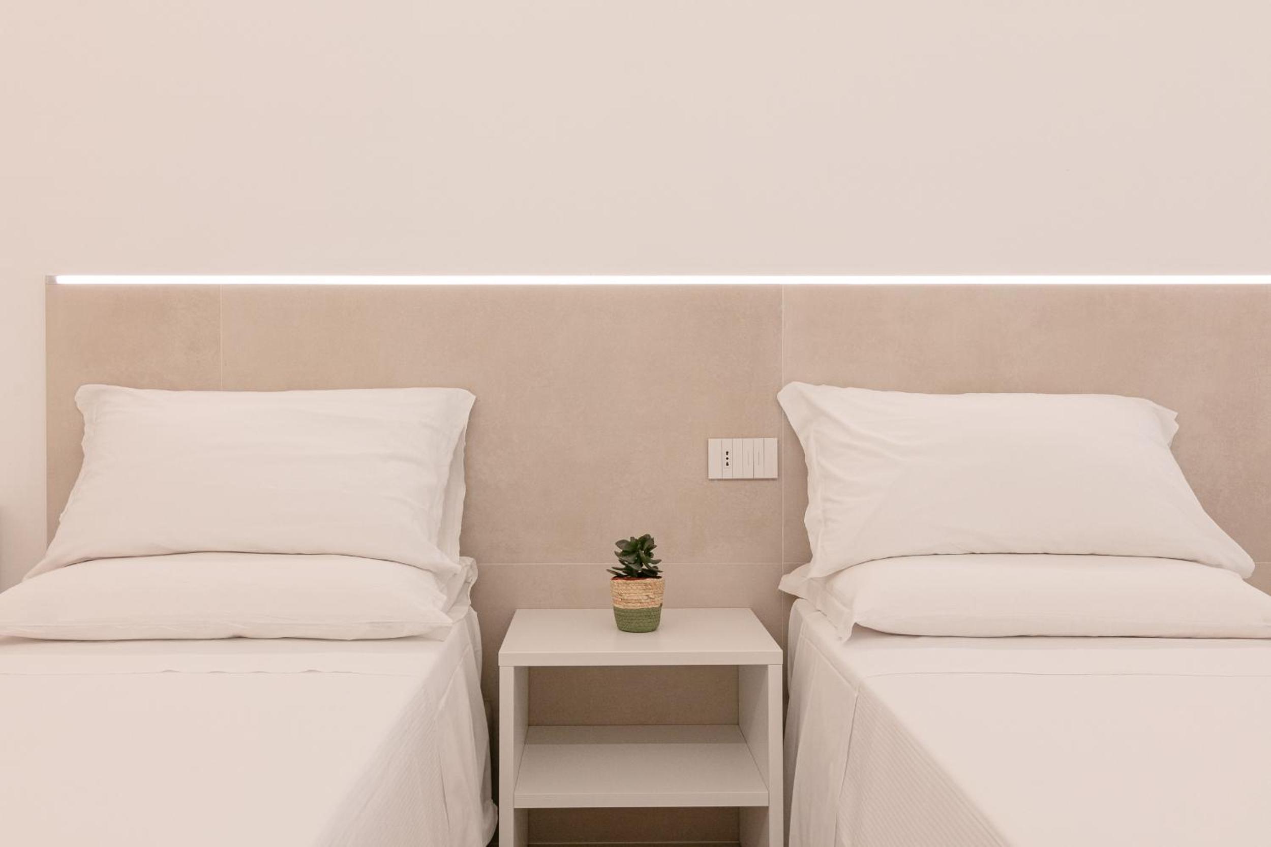 Quadruple Room - Photo 11