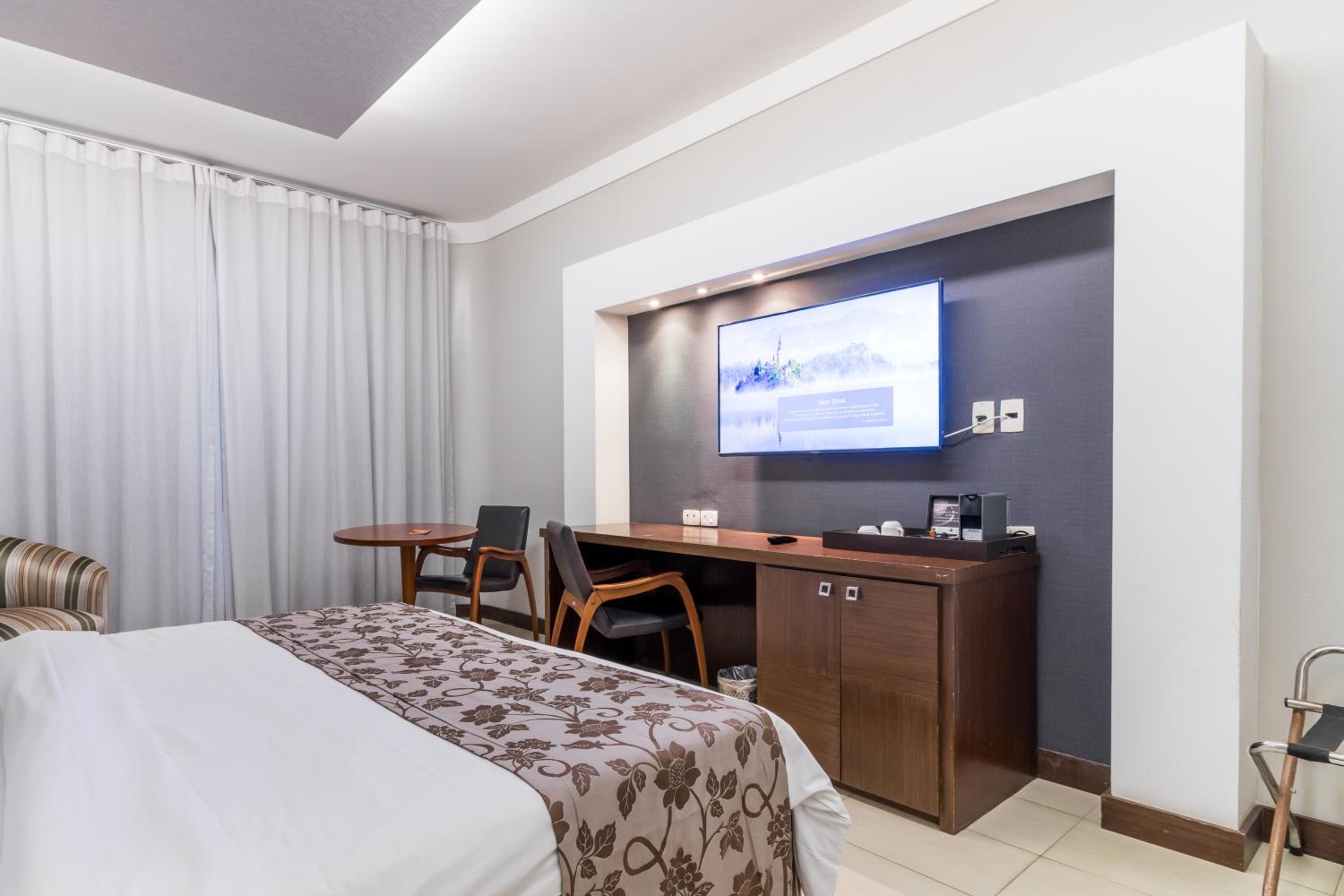 Deluxe Suite - Photo 4