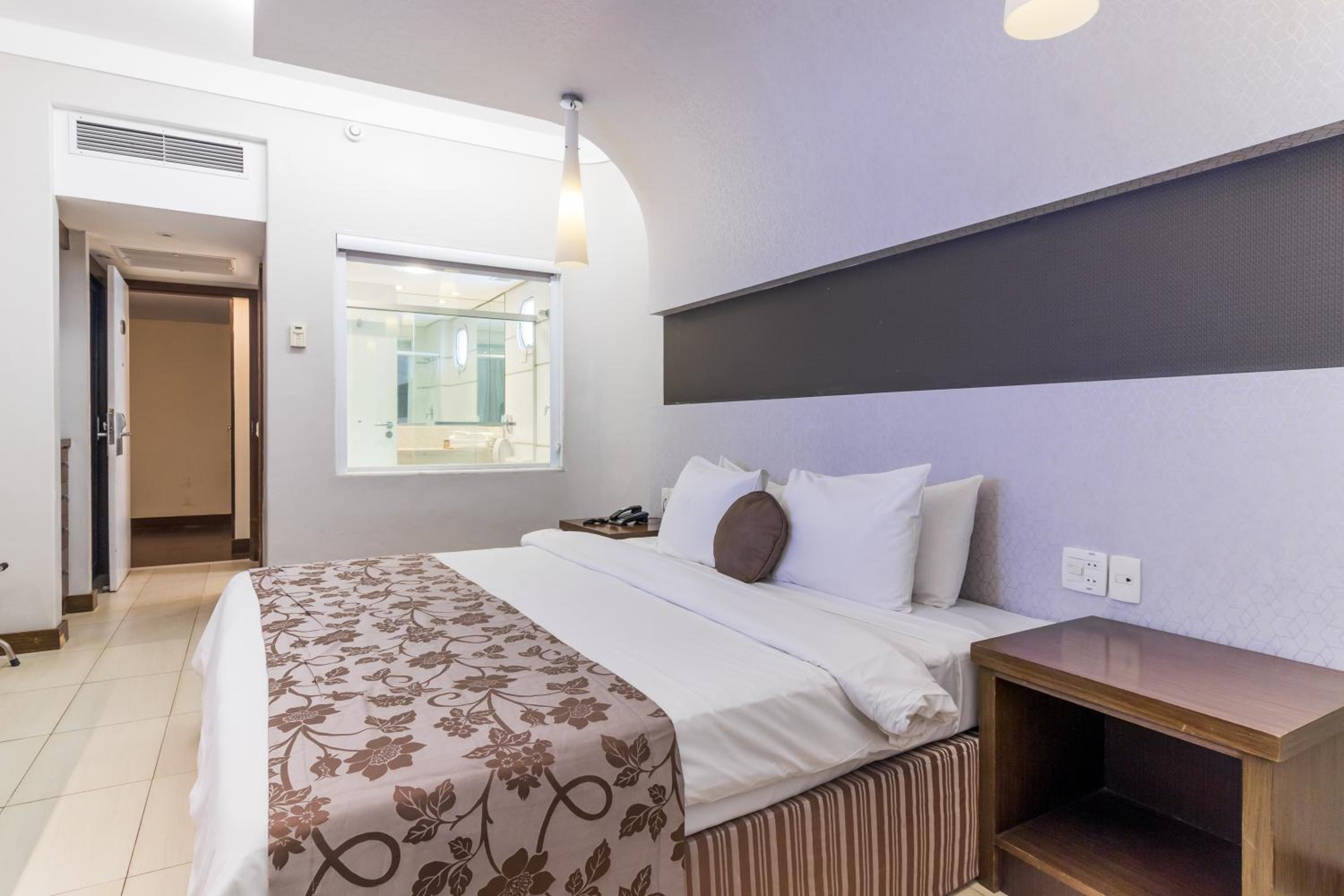 Deluxe Suite - Photo 3