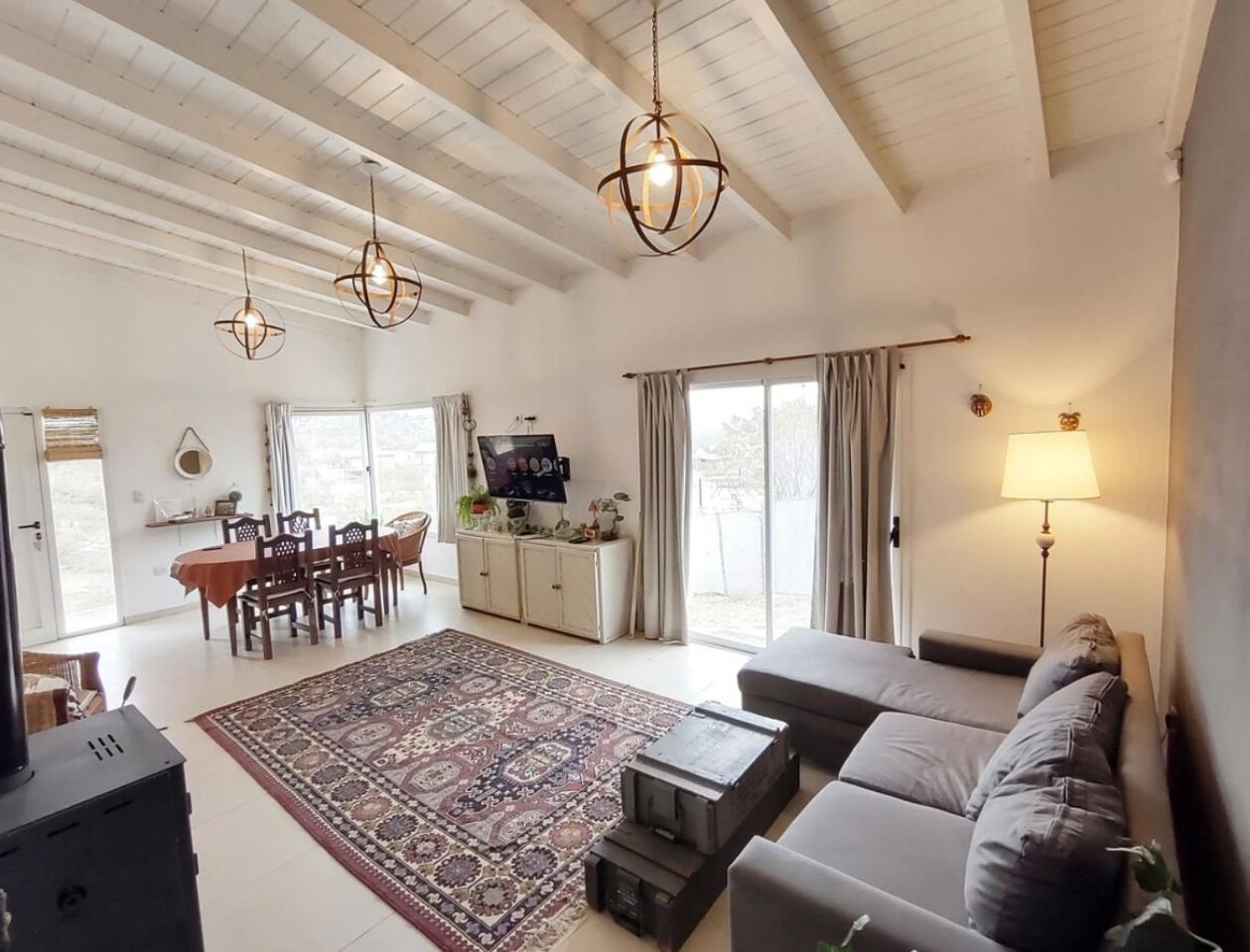 One-Bedroom House photo 1