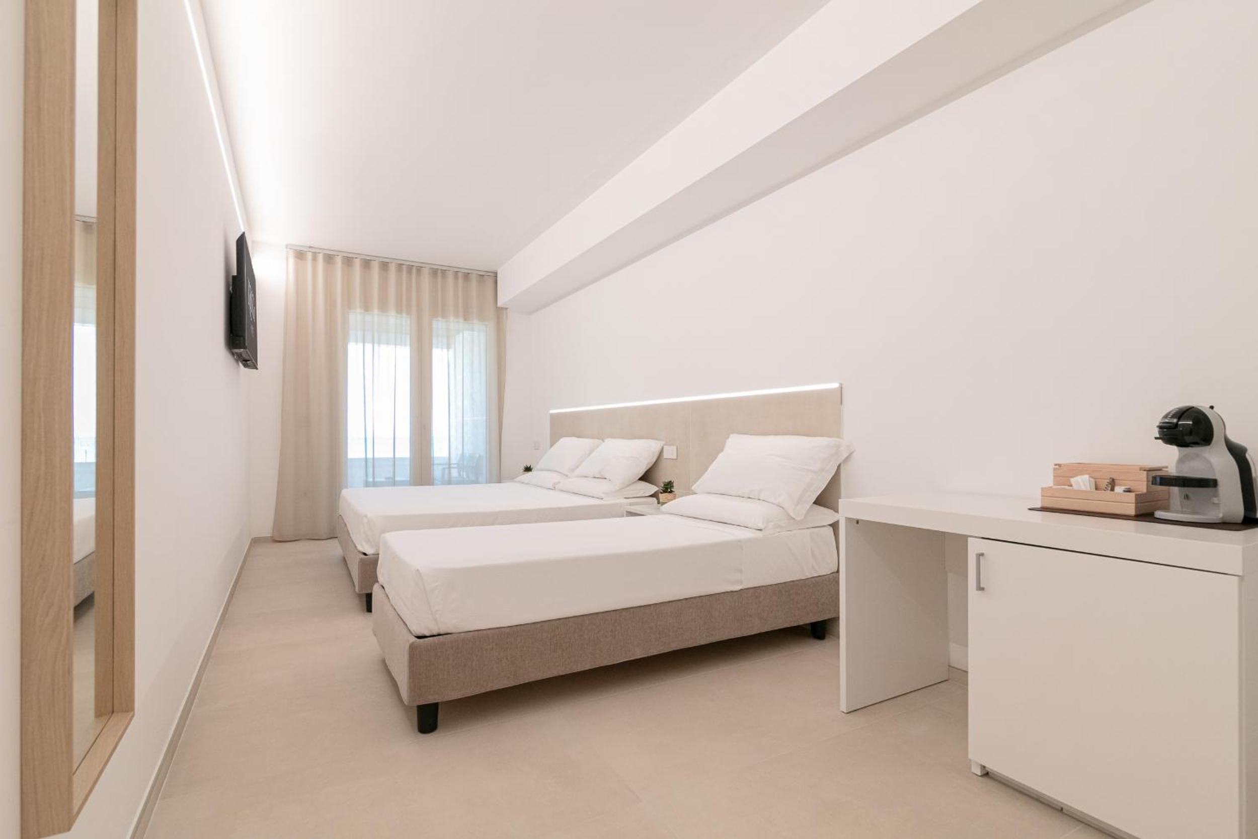 Triple Room - Photo 10