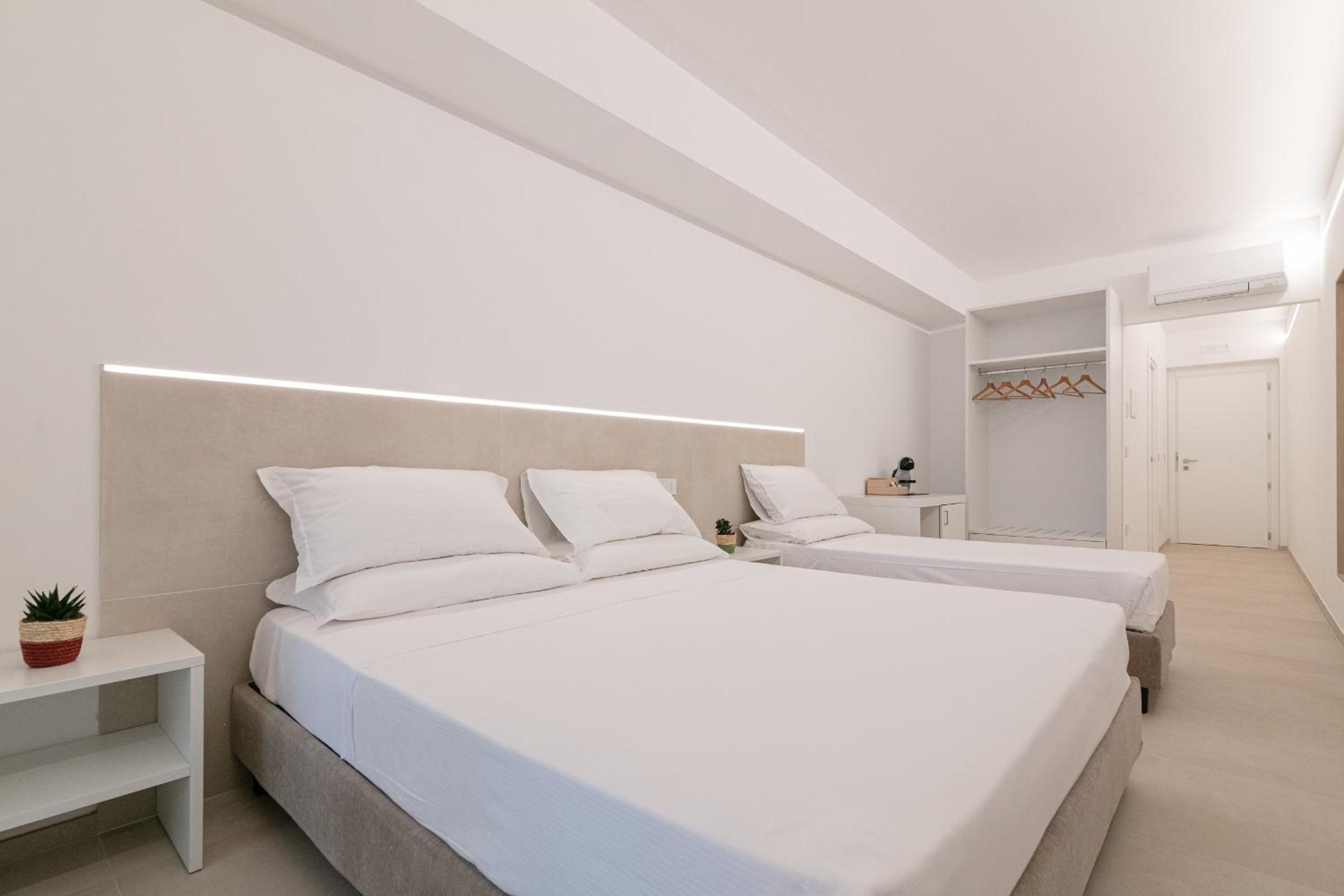 Triple Room - Photo 9