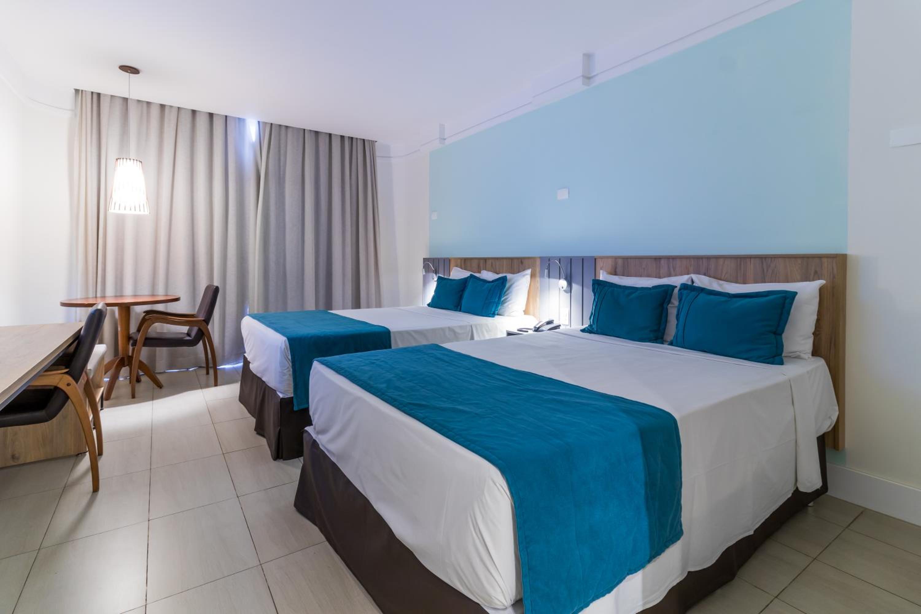 Deluxe Quadruple Room - Photo 2