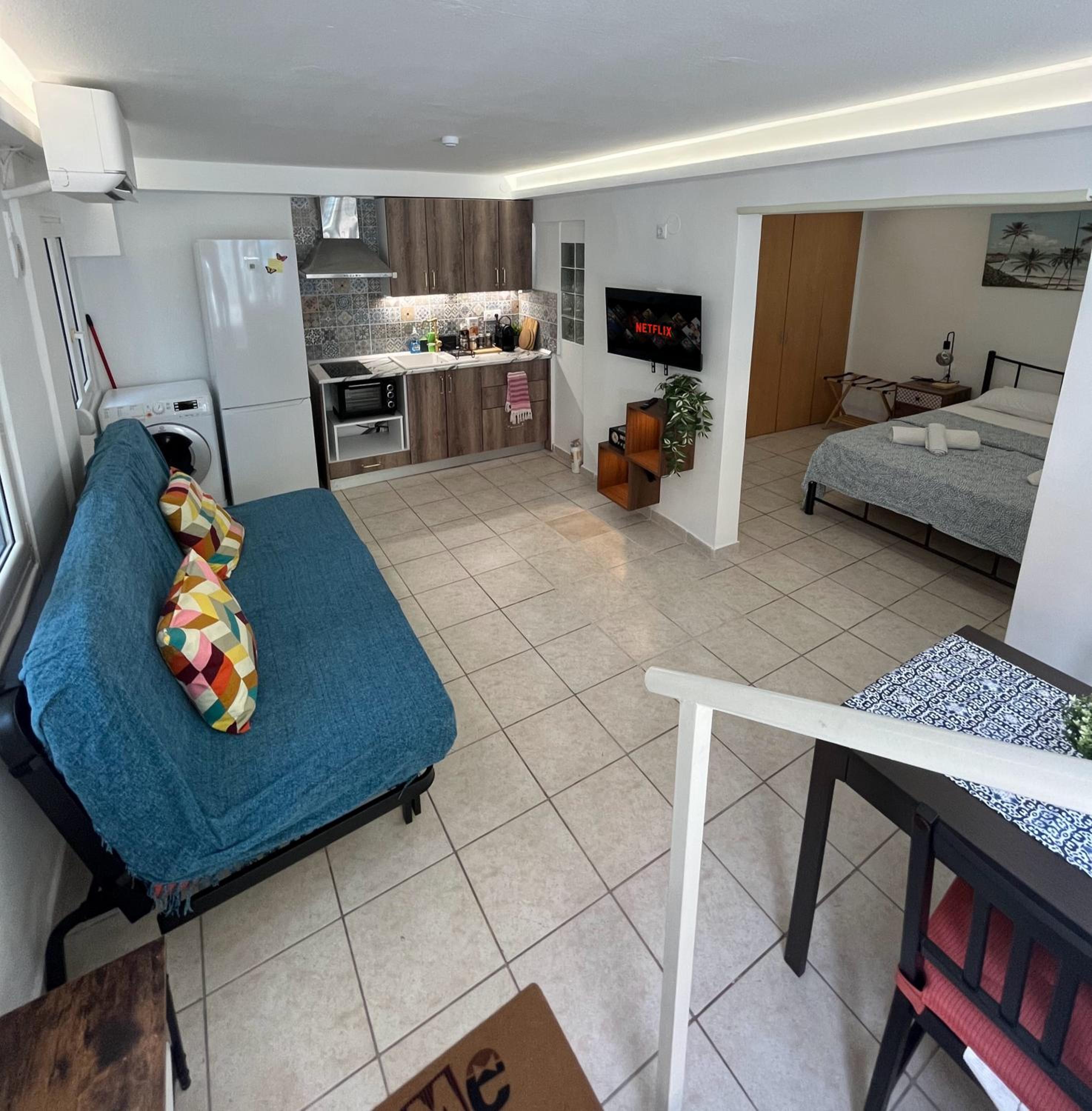 One-Bedroom Apartment