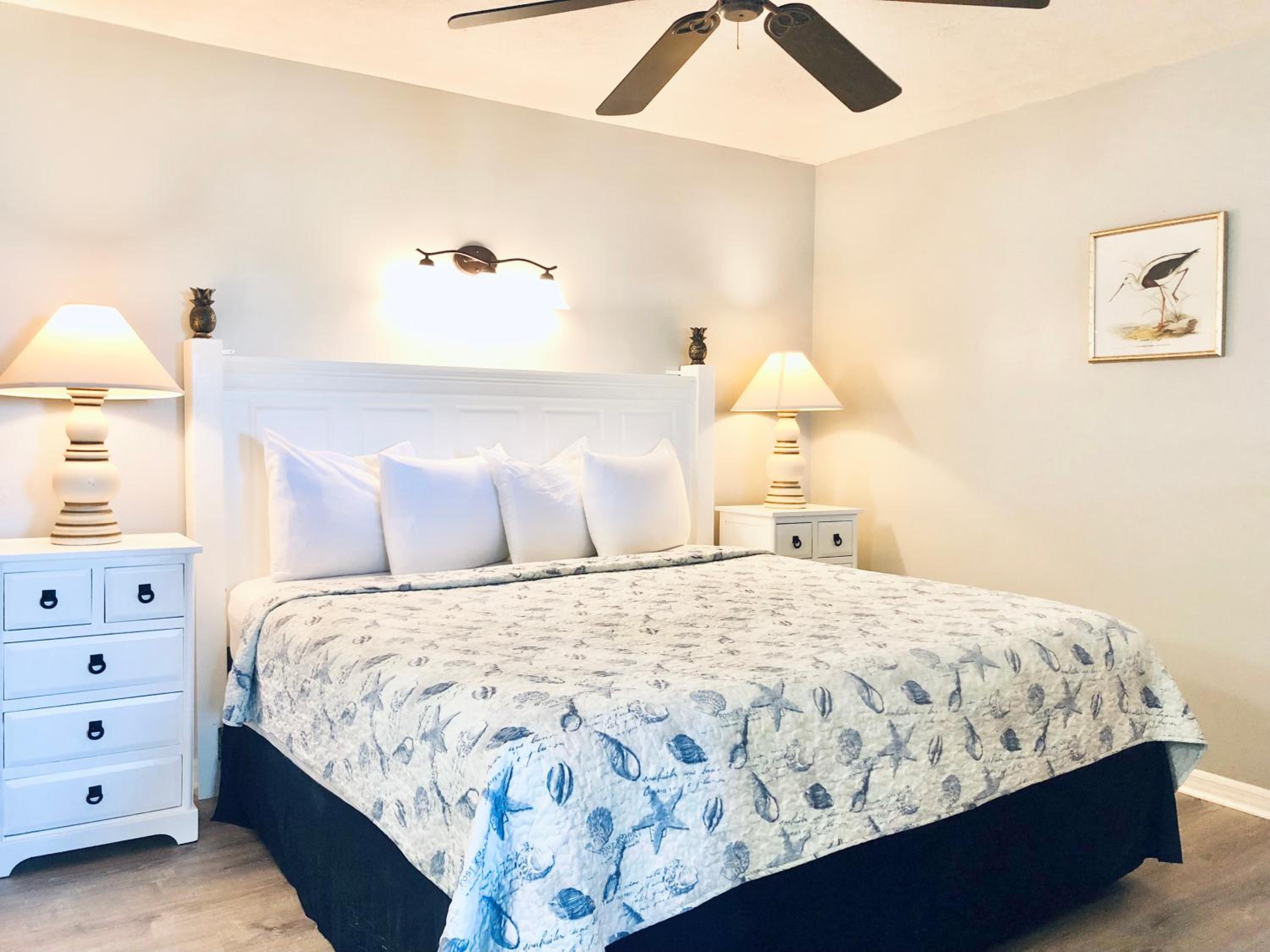 Deluxe King Suite