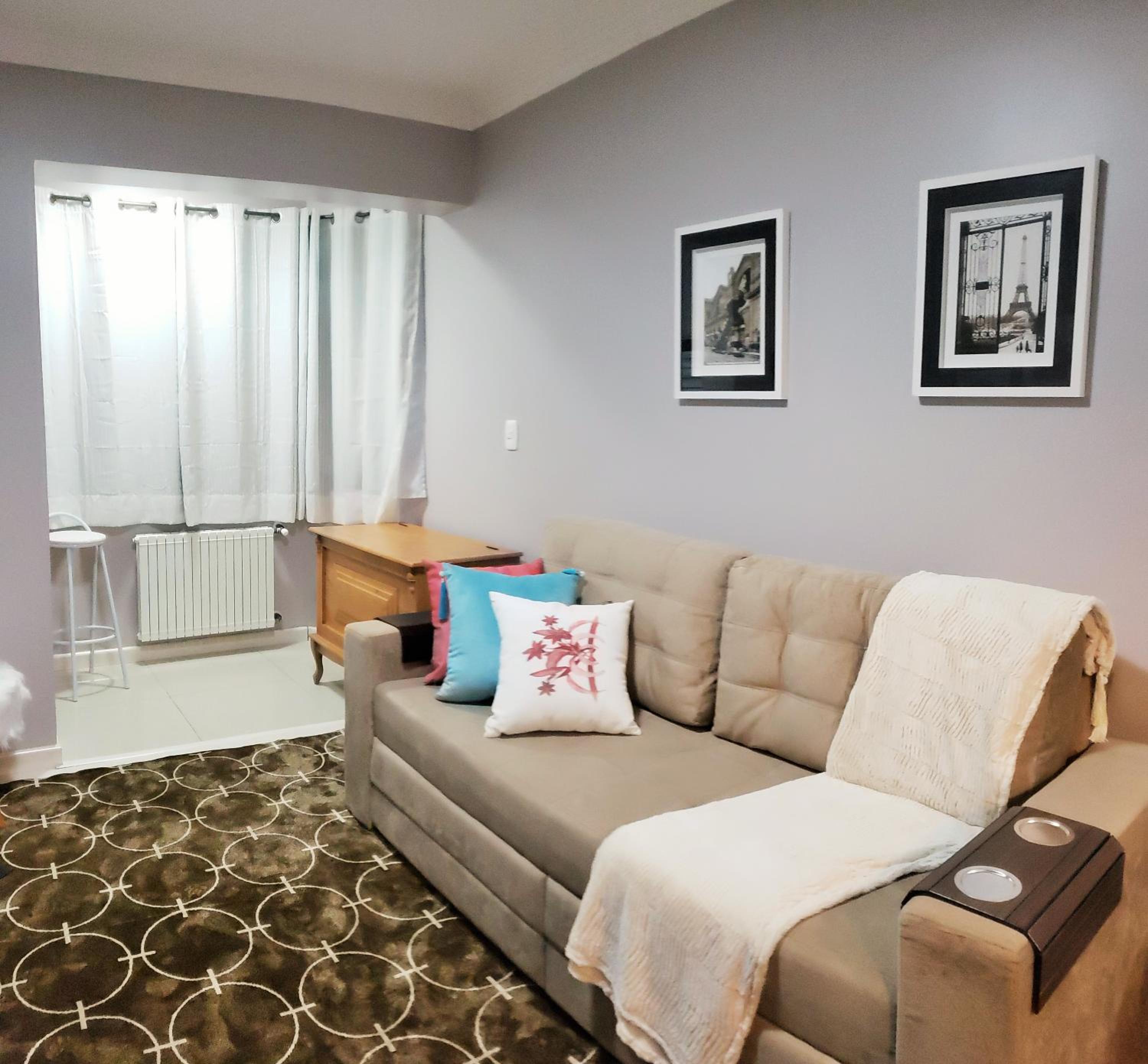 One-Bedroom Apartment photo 1