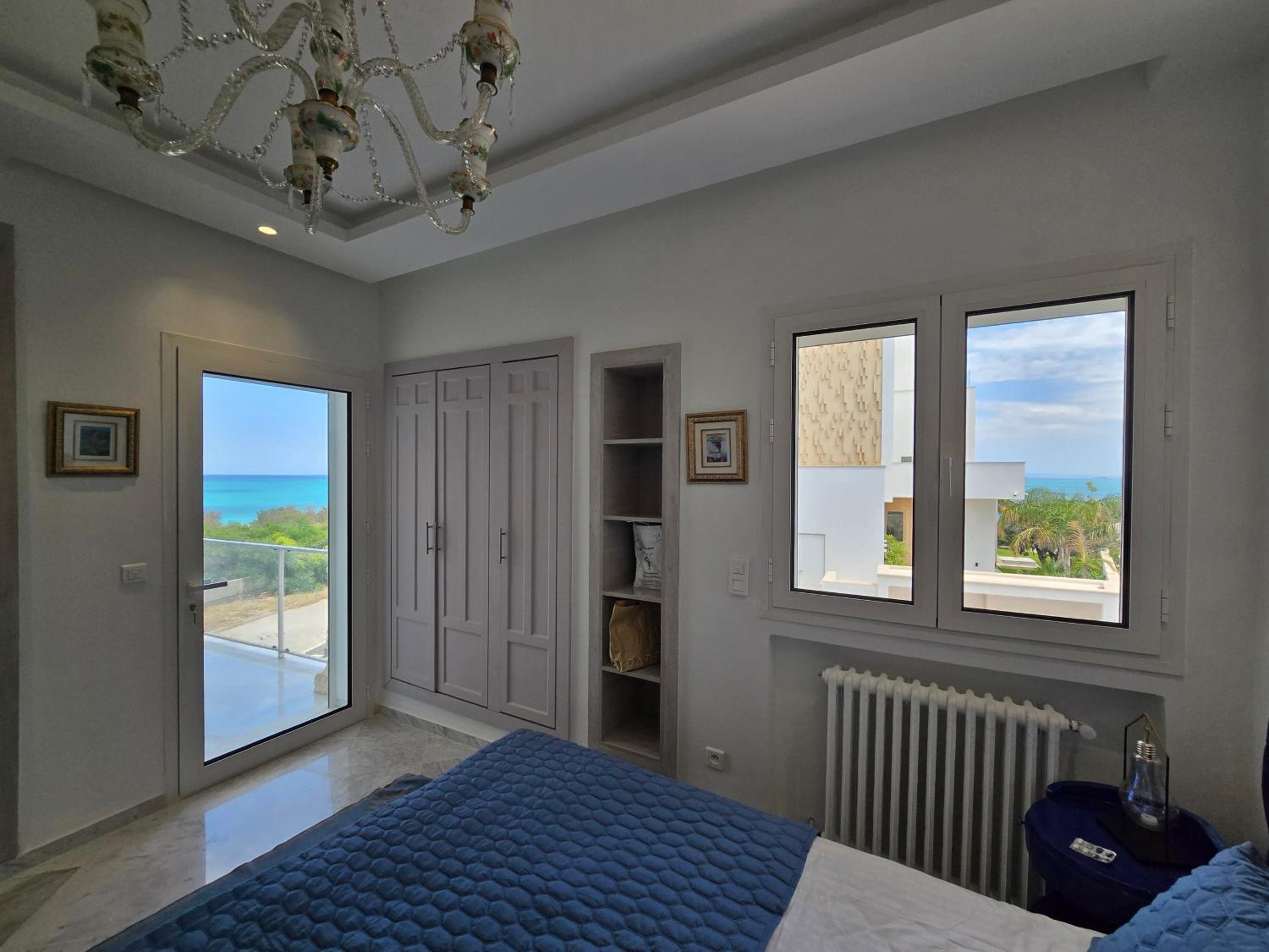 Two-Bedroom Deluxe Apartment with Ocean View photo 2