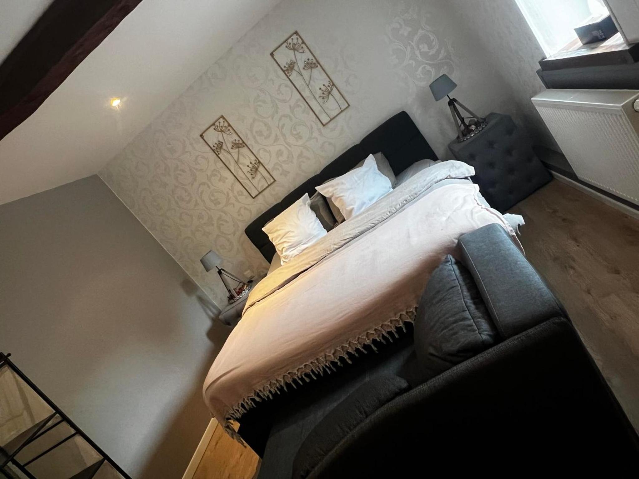 Double Room with Private External Bathroom photo 2