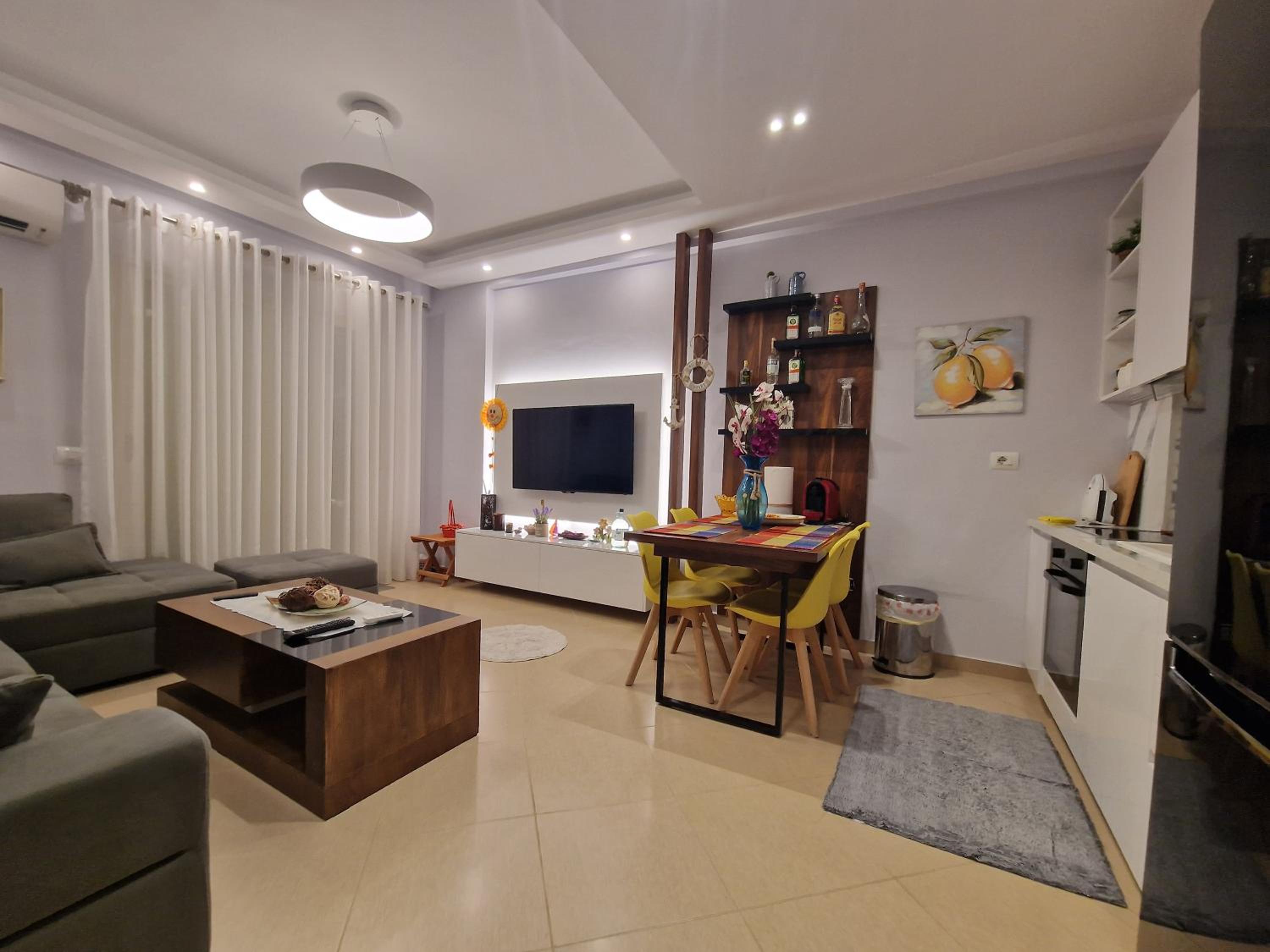 One-Bedroom Apartment photo 3