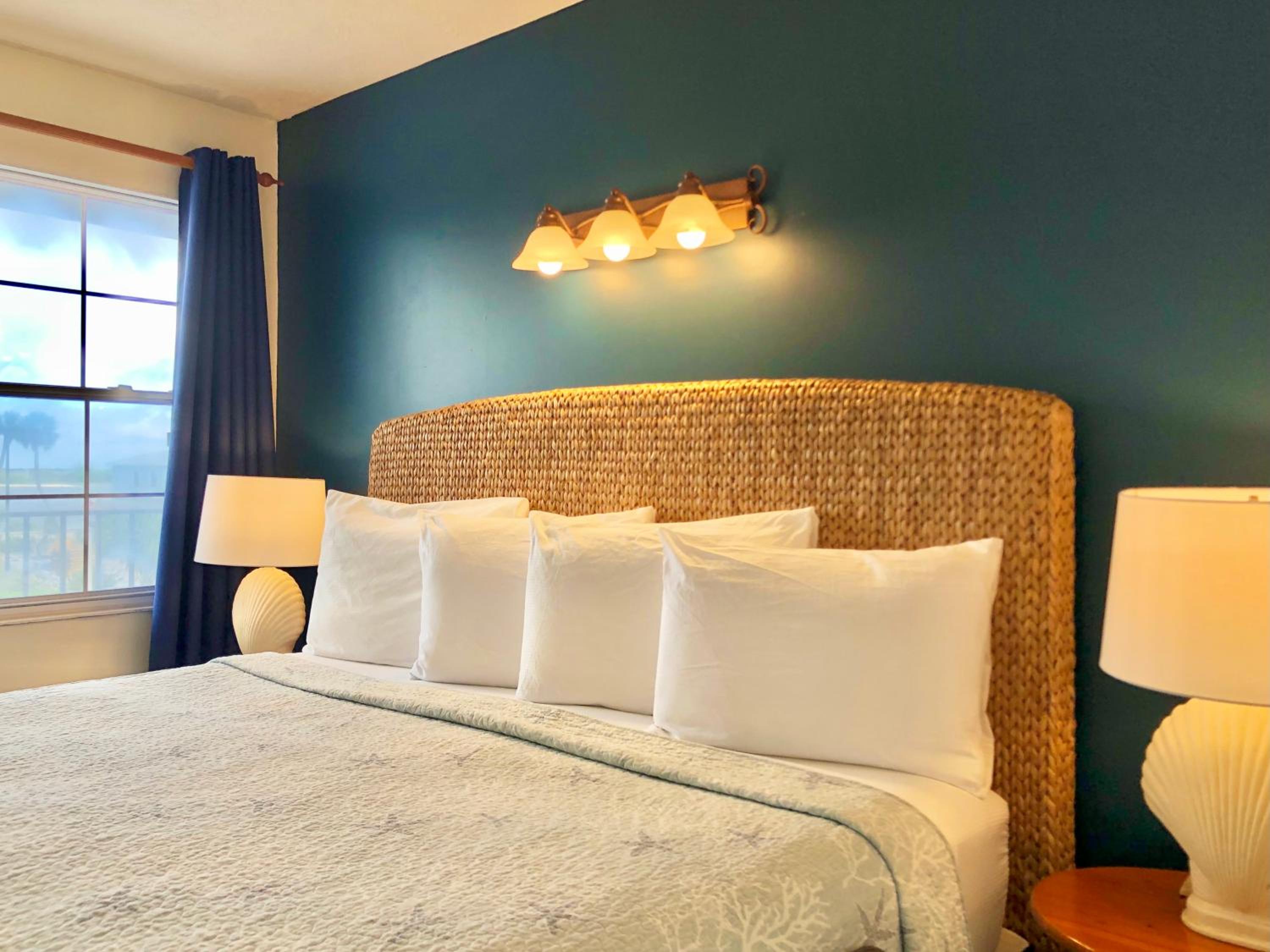 Deluxe King Suite
