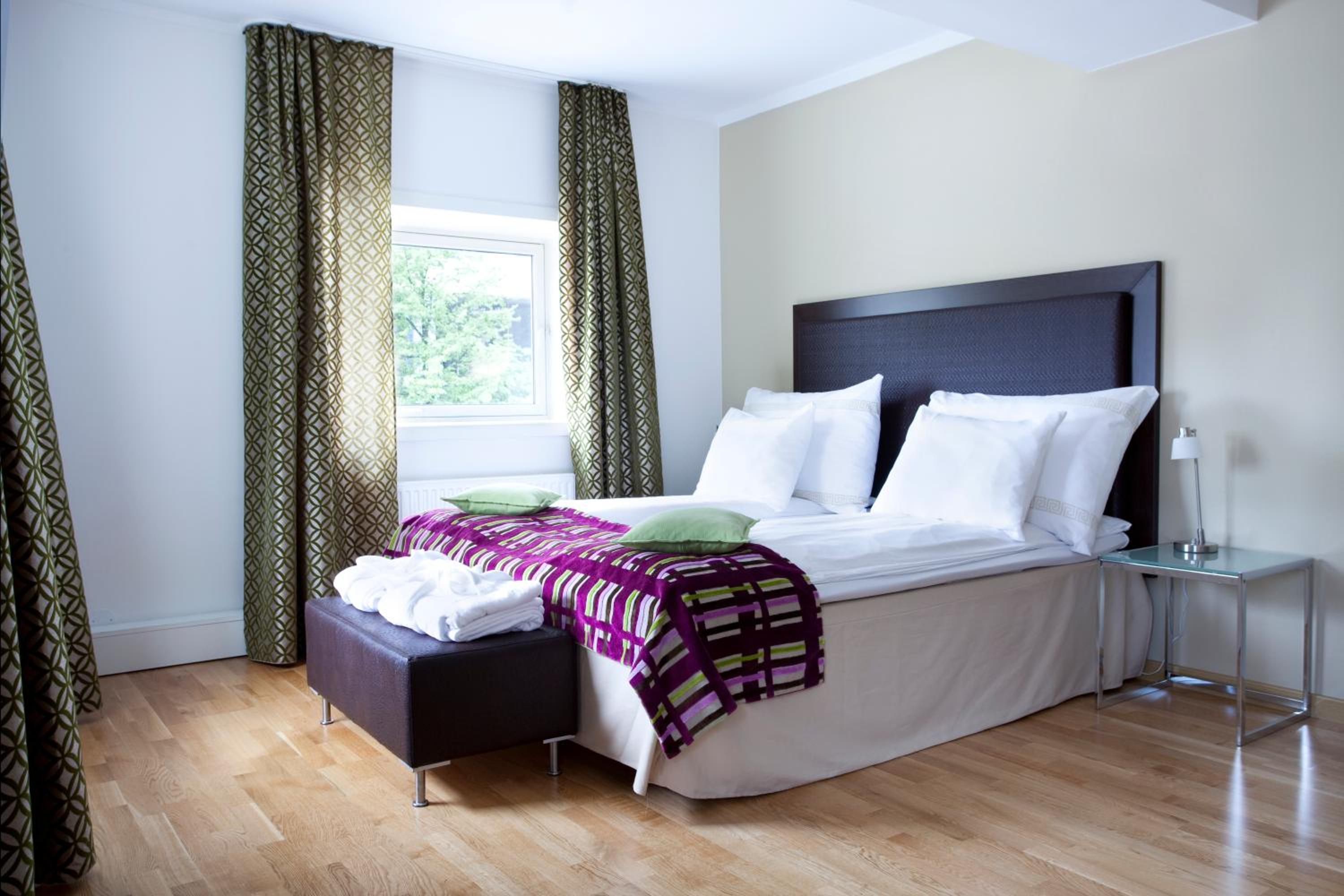 Double or Twin Room - Photo 9