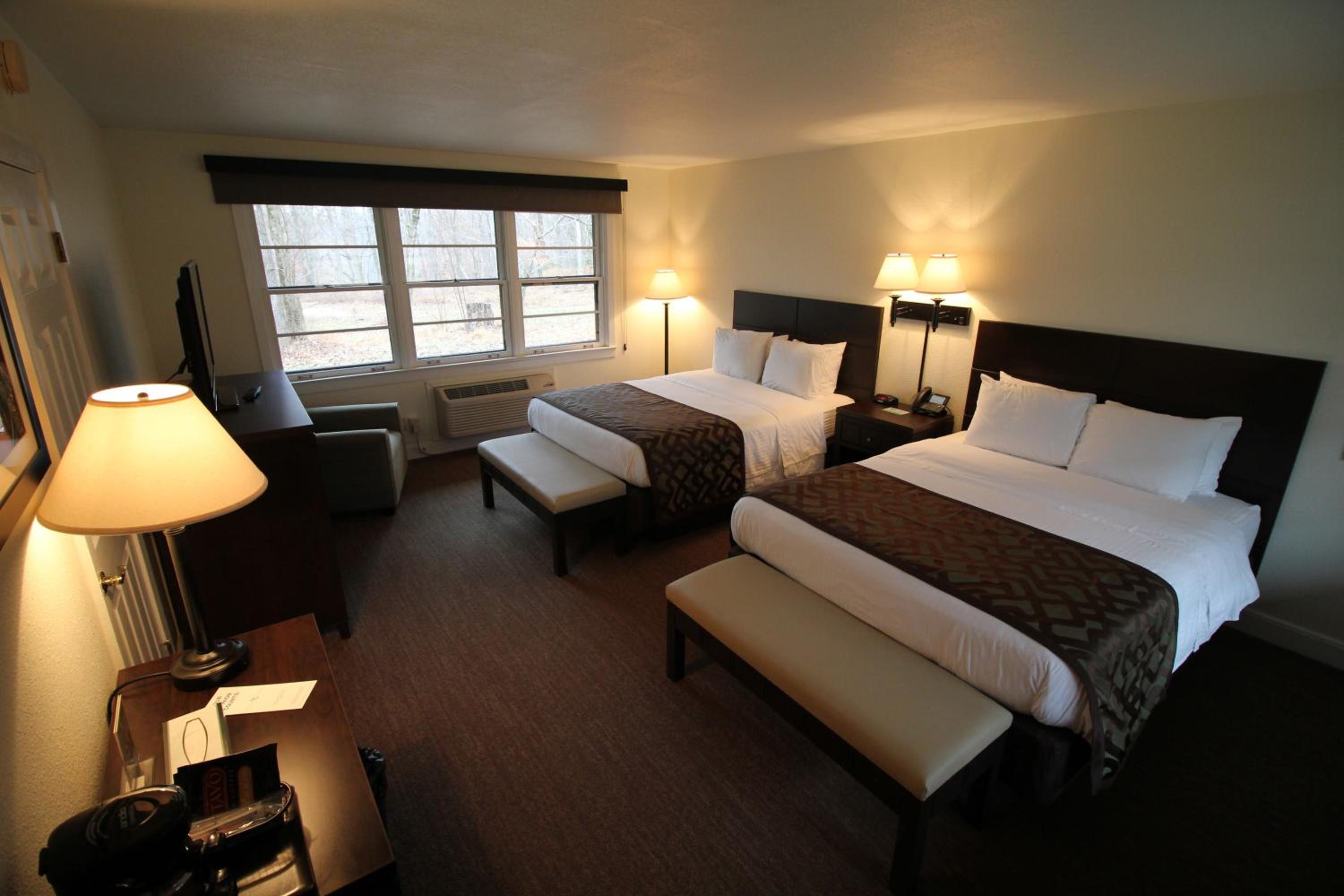 Quadruple Room - Disability Access photo 2