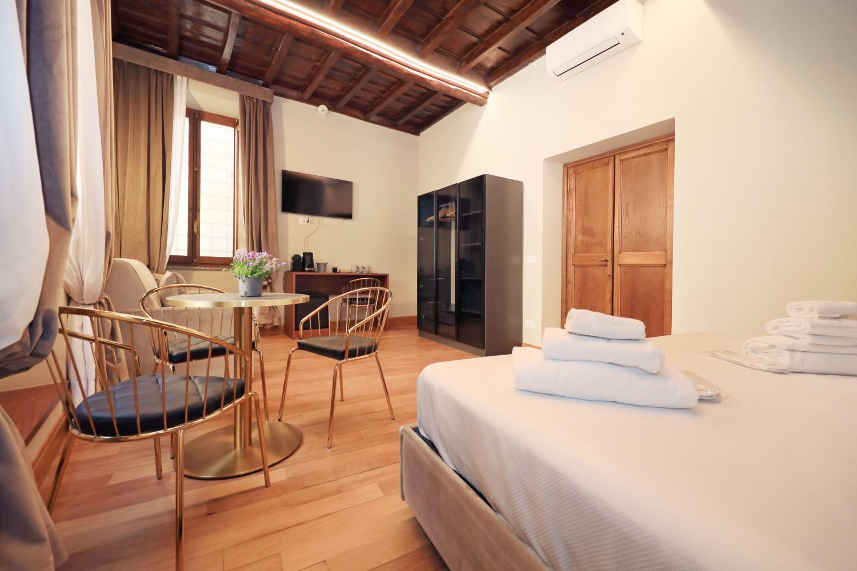 Superior Deluxe Double or Twin Room 