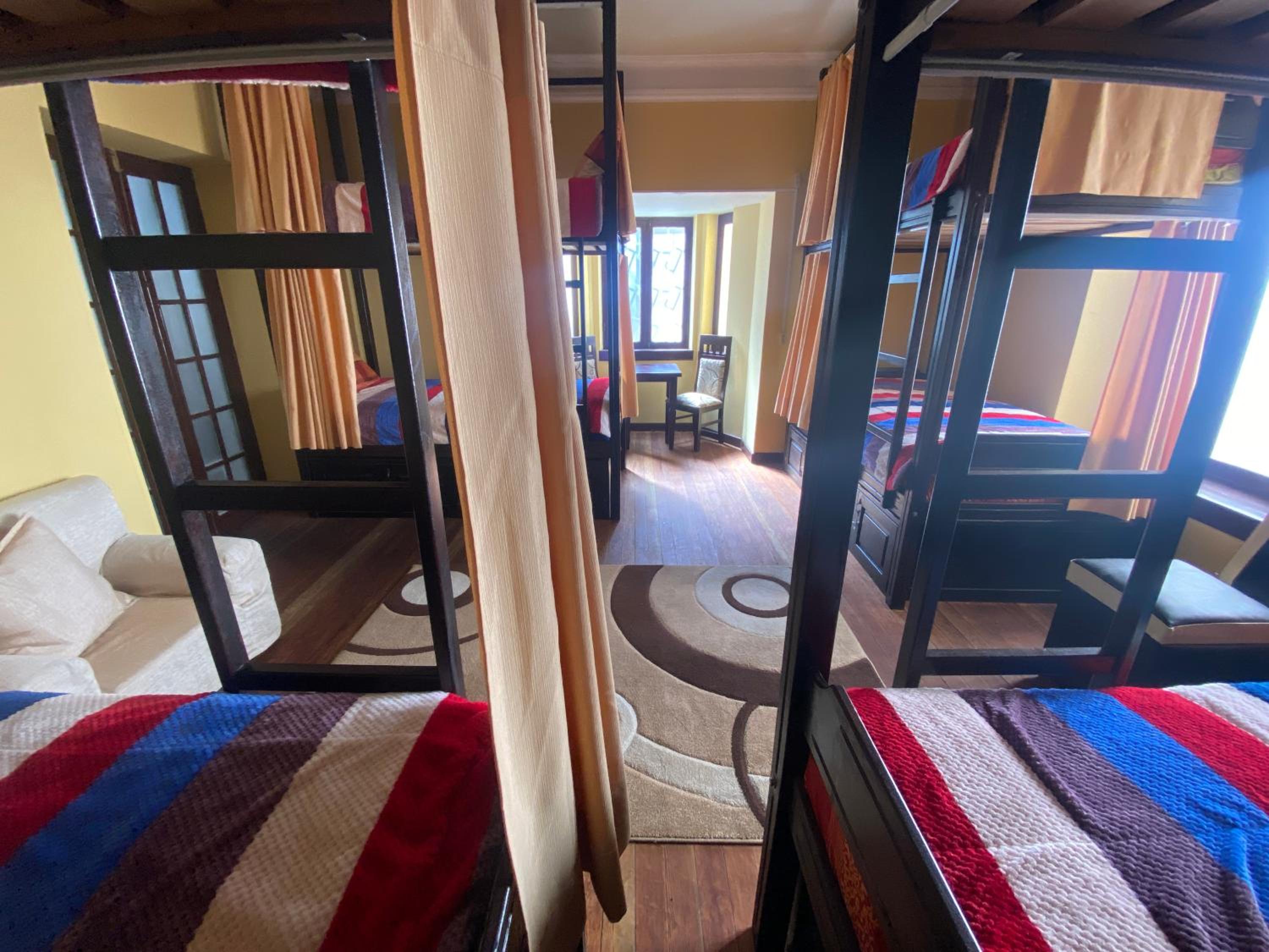 Bed in 8-Bed Mixed Dormitory Room photo 2