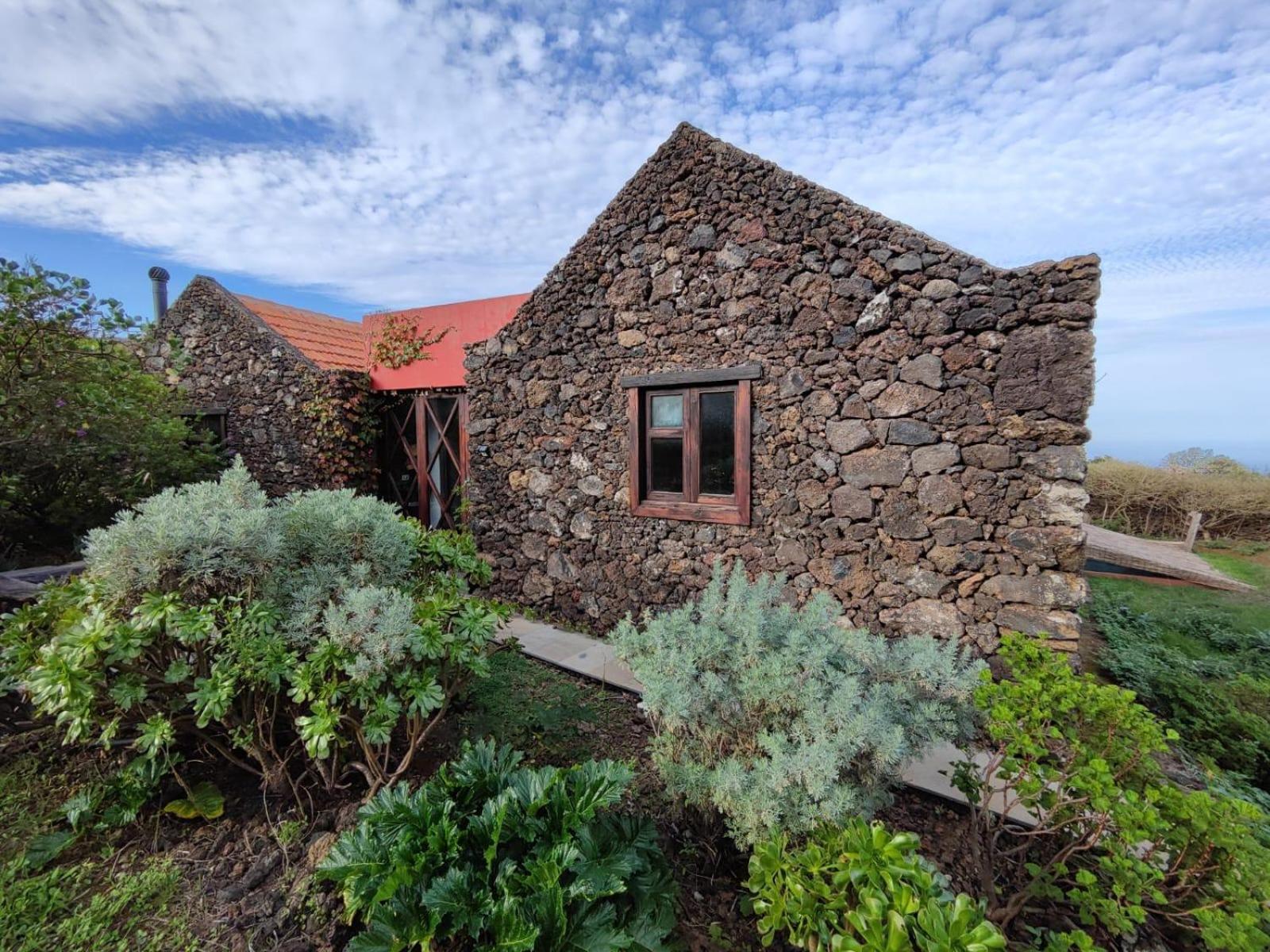 One-Bedroom House photo 2