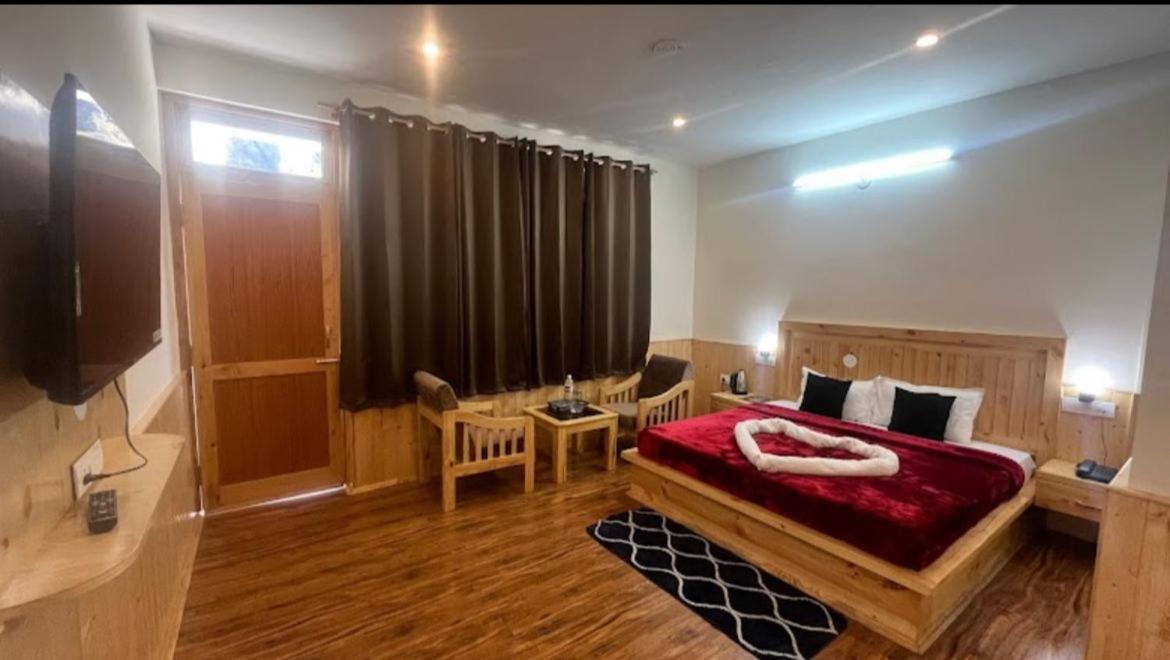 Deluxe Double Room with Balcony