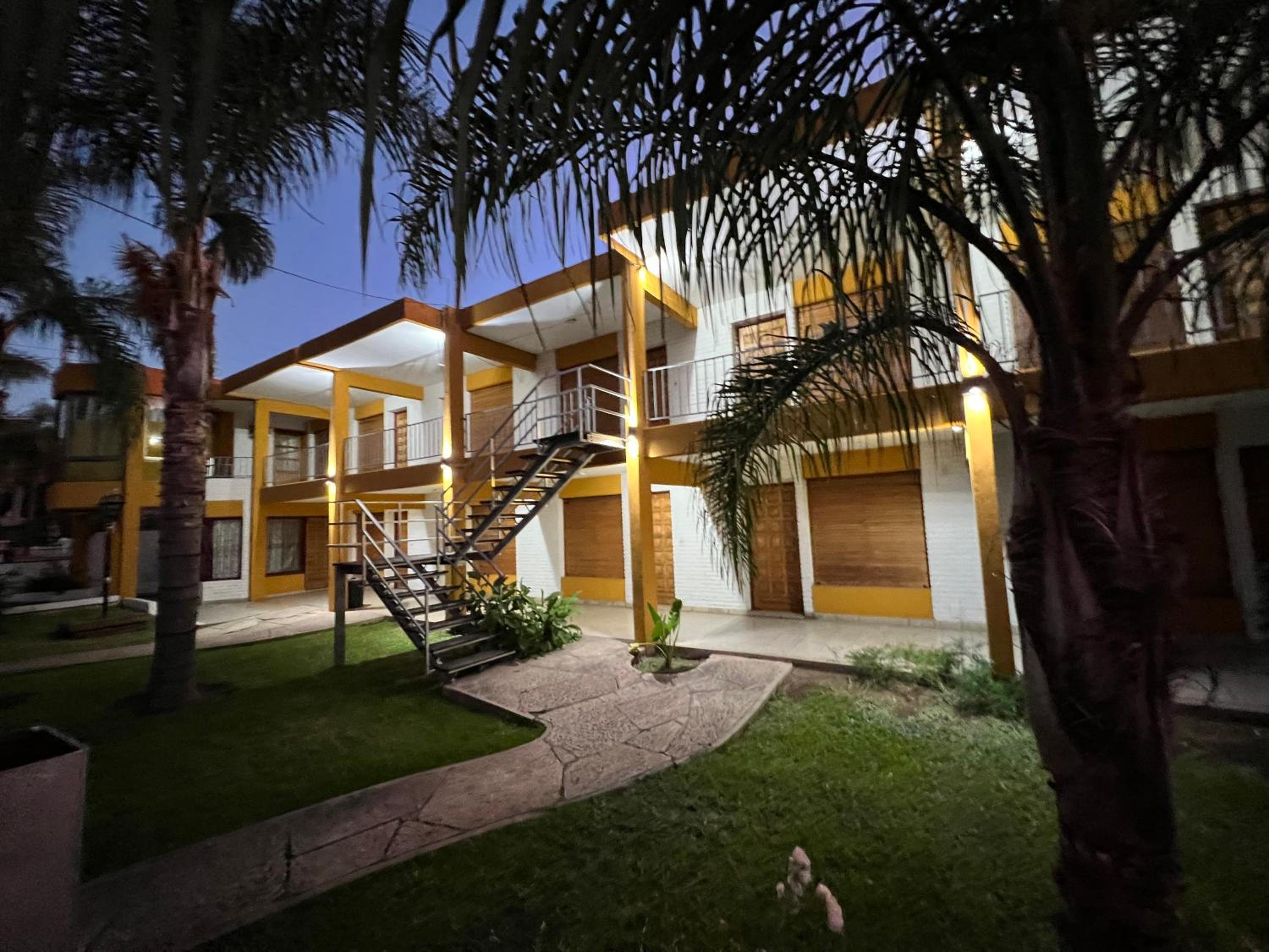 Two-Bedroom Apartment with Mountain View photo 2