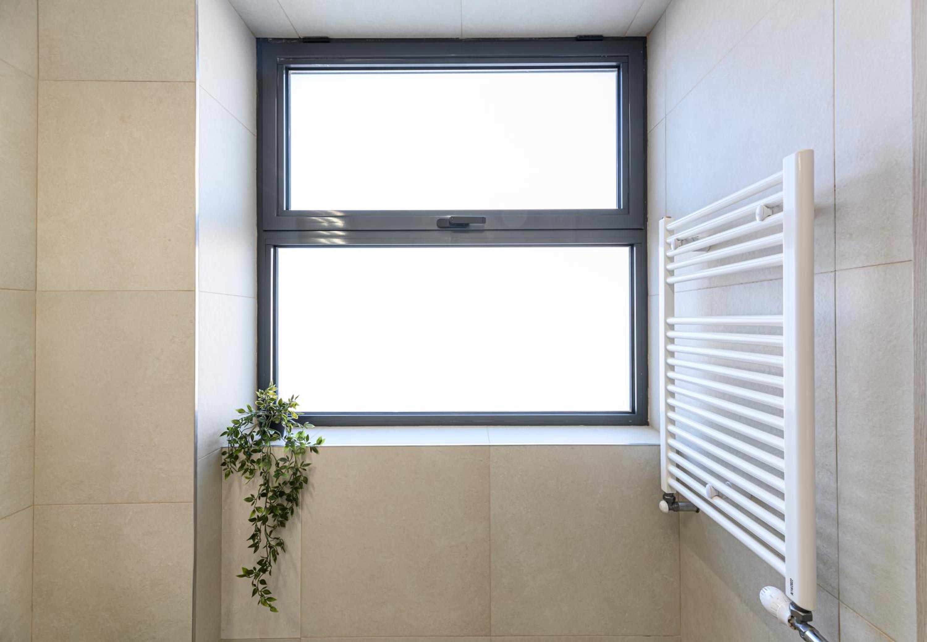 Three-Bedroom Apartment - Photo 21