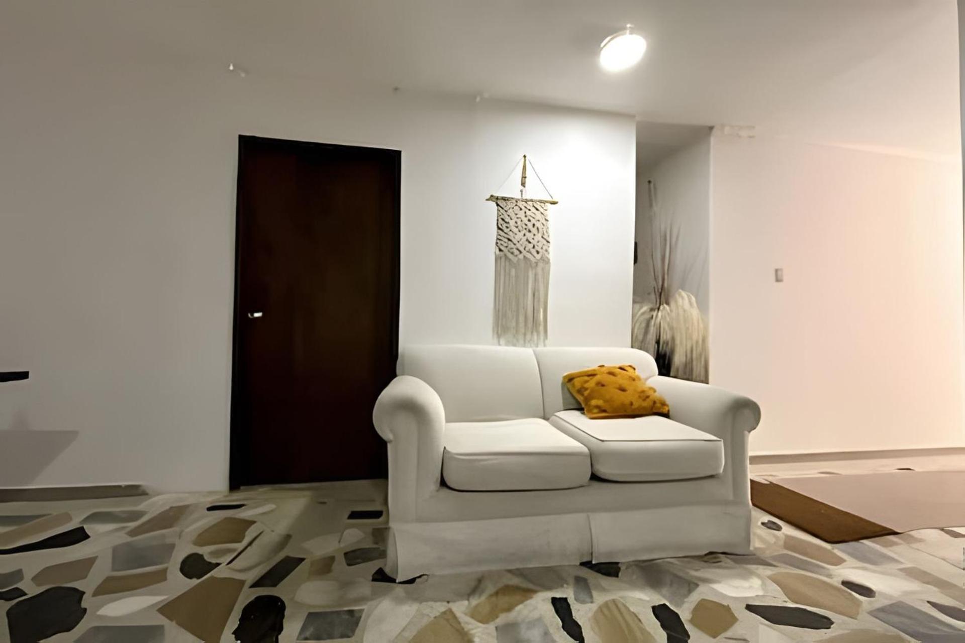 Family Room with Private Bathroom photo 3