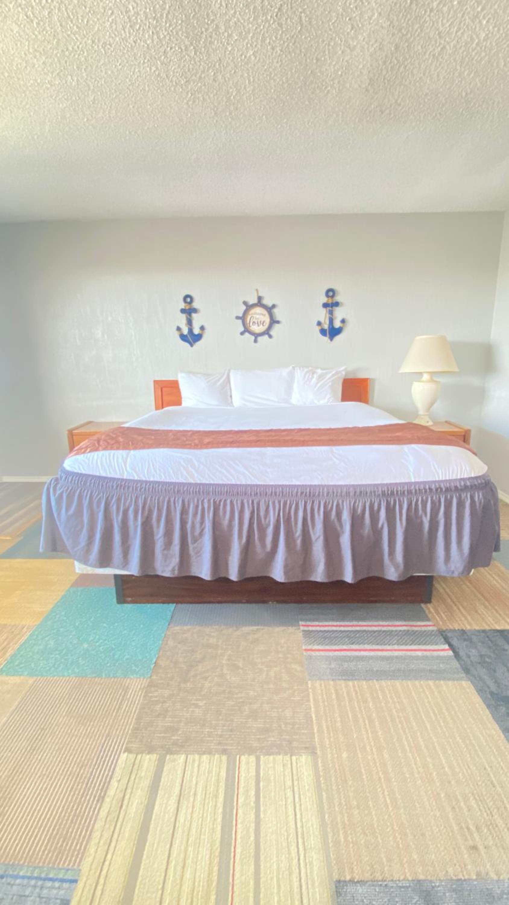 One-Bedroom King Suite - Photo 9