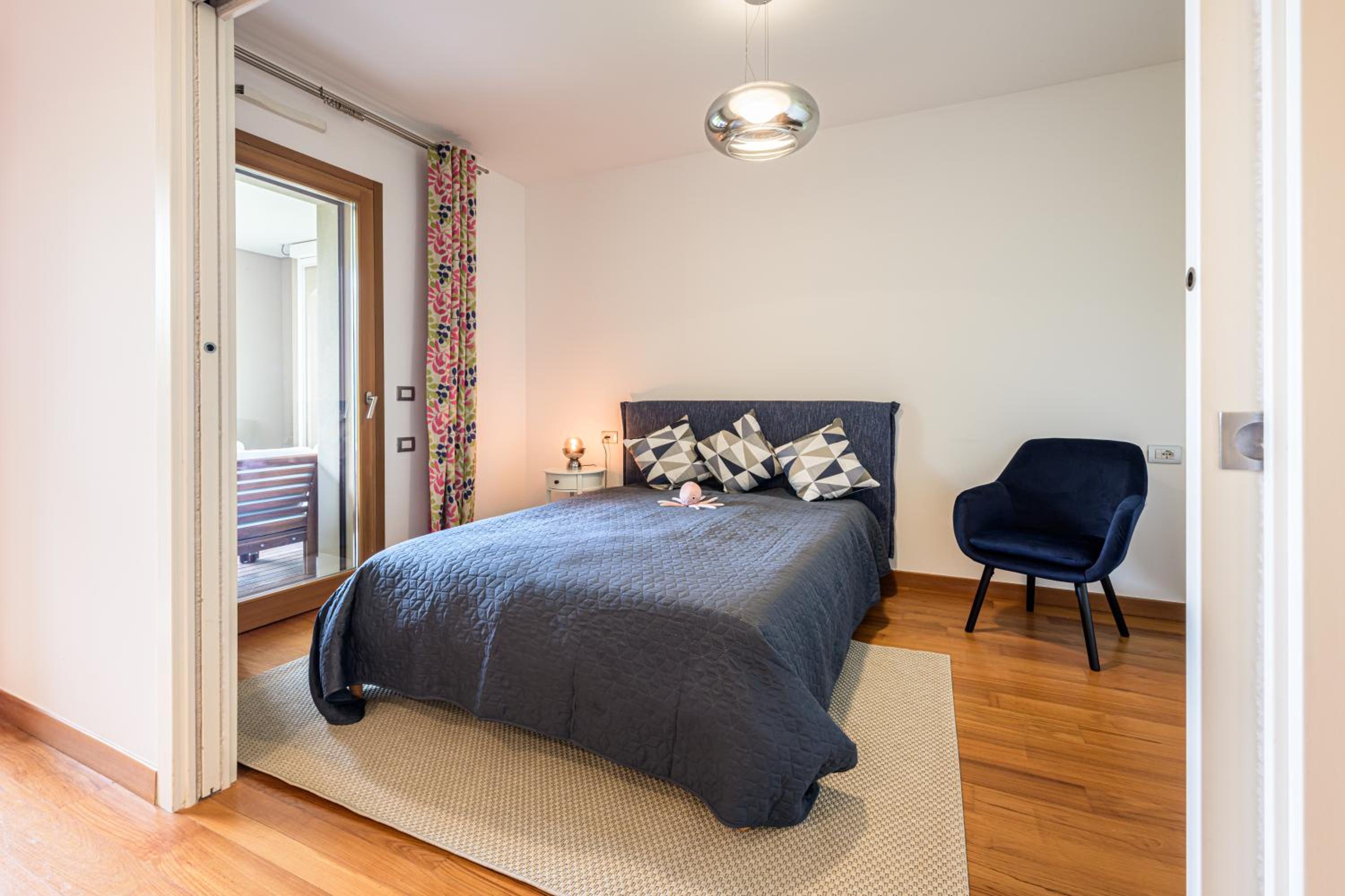 Two-Bedroom Apartment with Terrace and Sea View photo 1