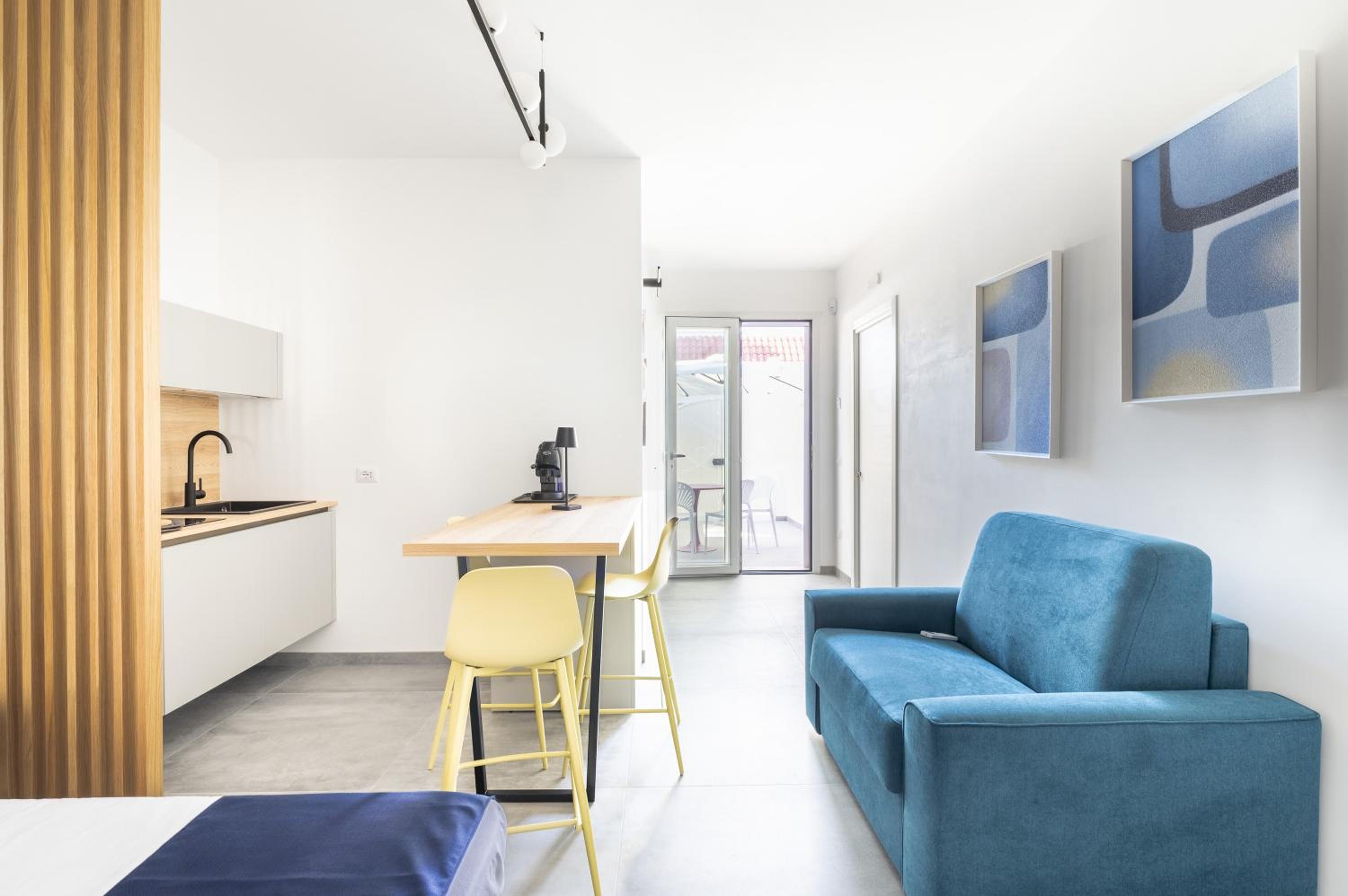Studio with Terrace