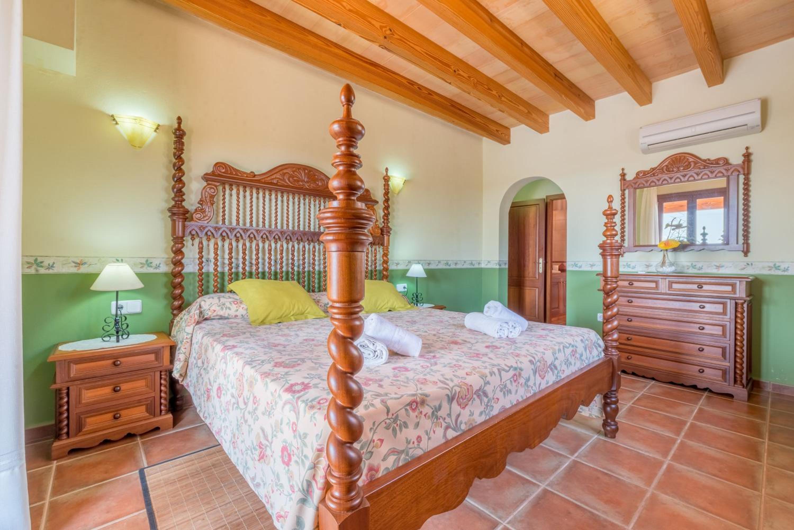 Villa con vistas al jardín
