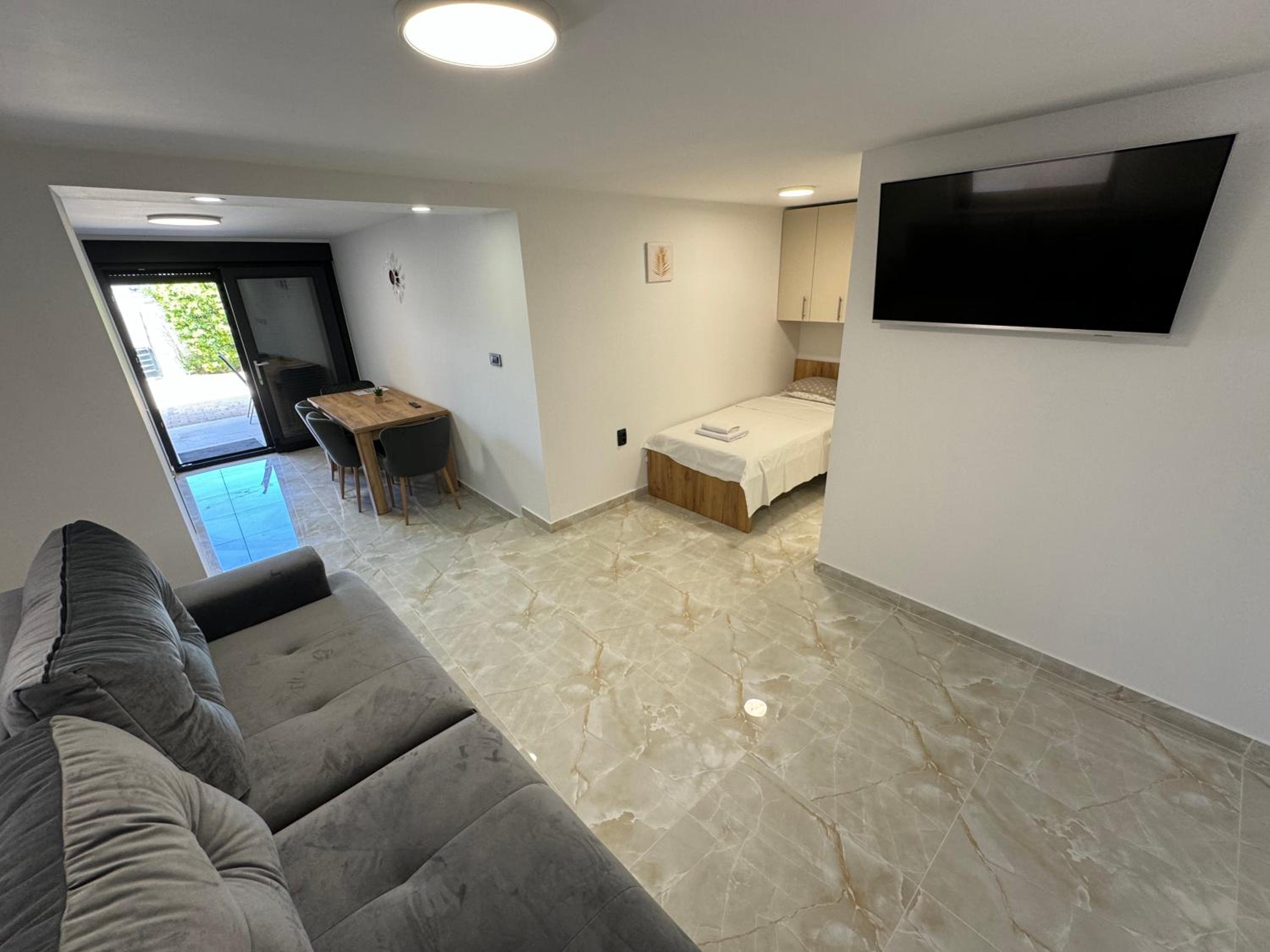 One-Bedroom Premier Apartment